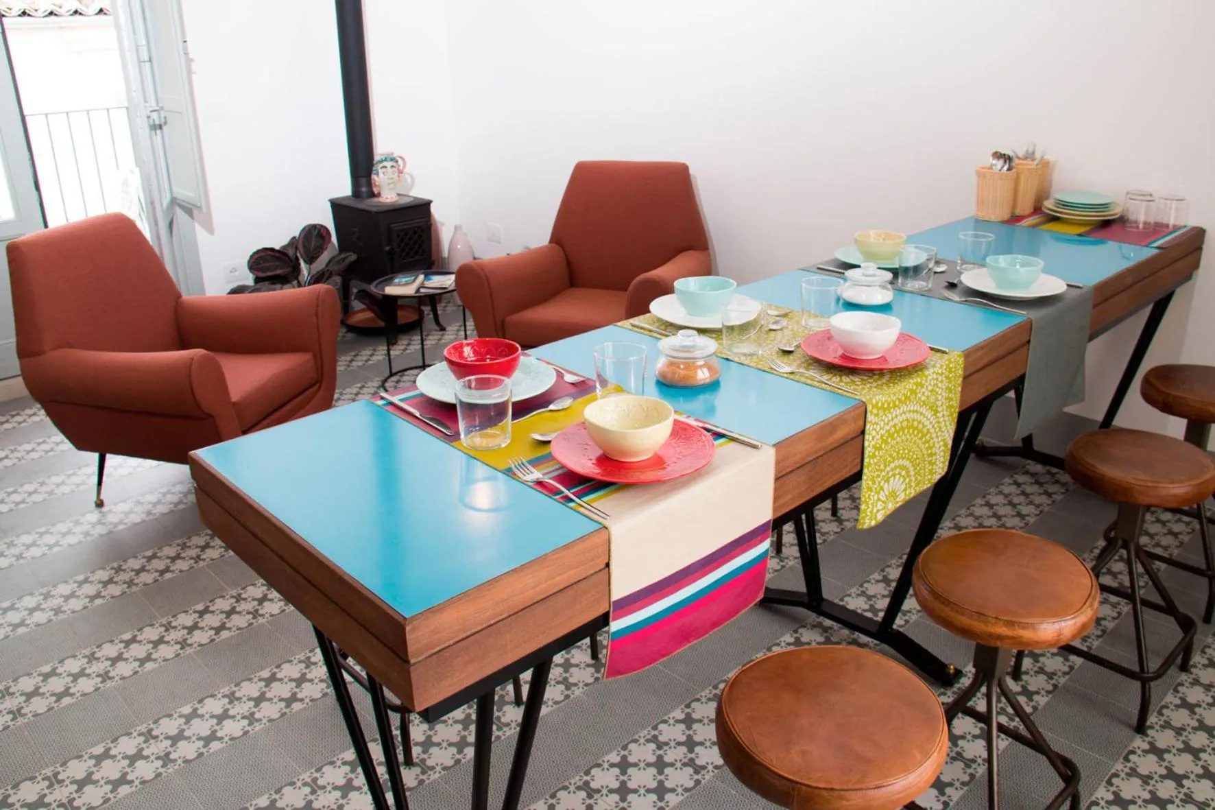 Communal lounge/ TV room in Intervallo Boutique Hotel