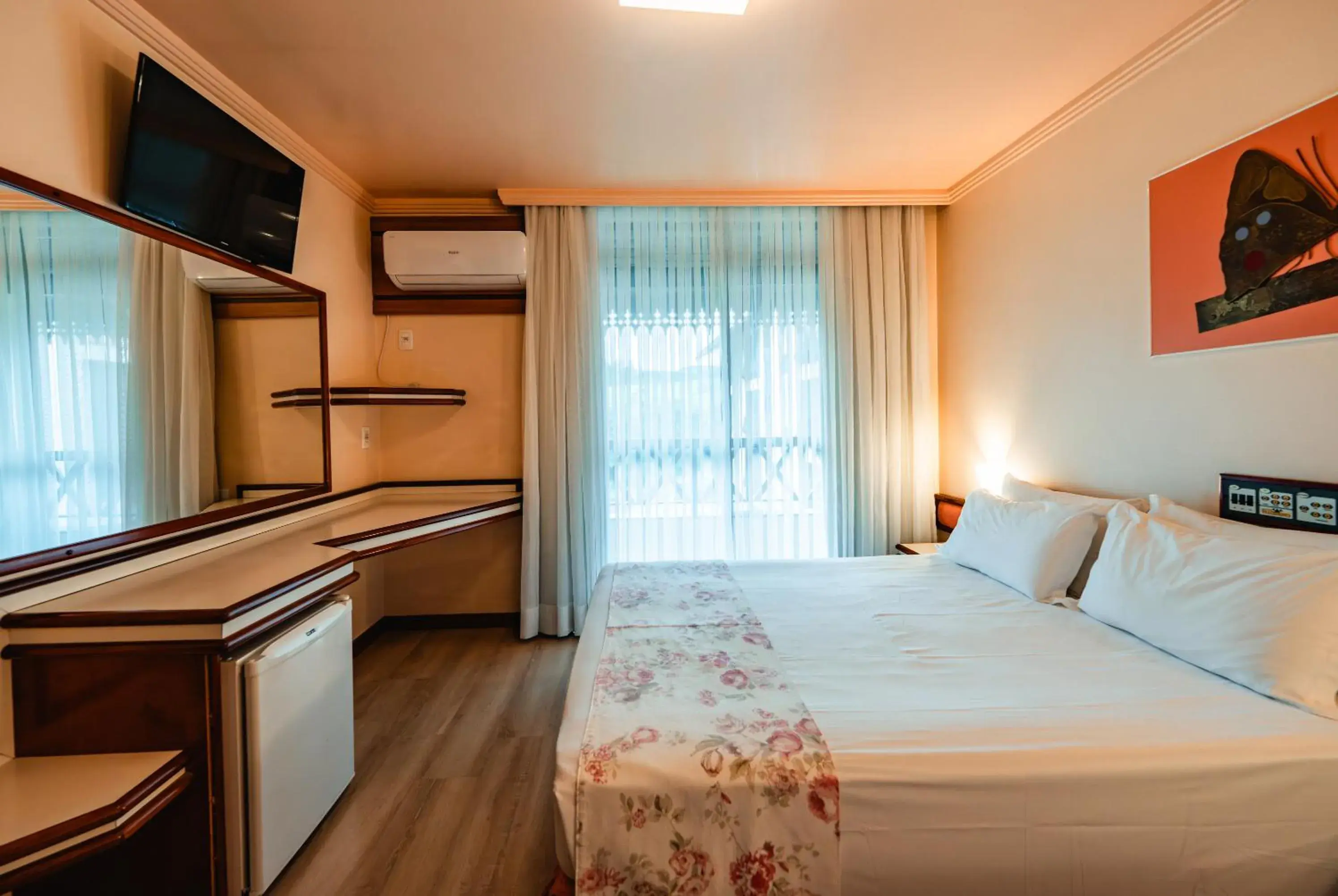 Deluxe Double or Twin Room - single occupancy in Hotel Vila Germânica Deluxe Double or Twin Room - single occupancy in Hotel Vila Germânica