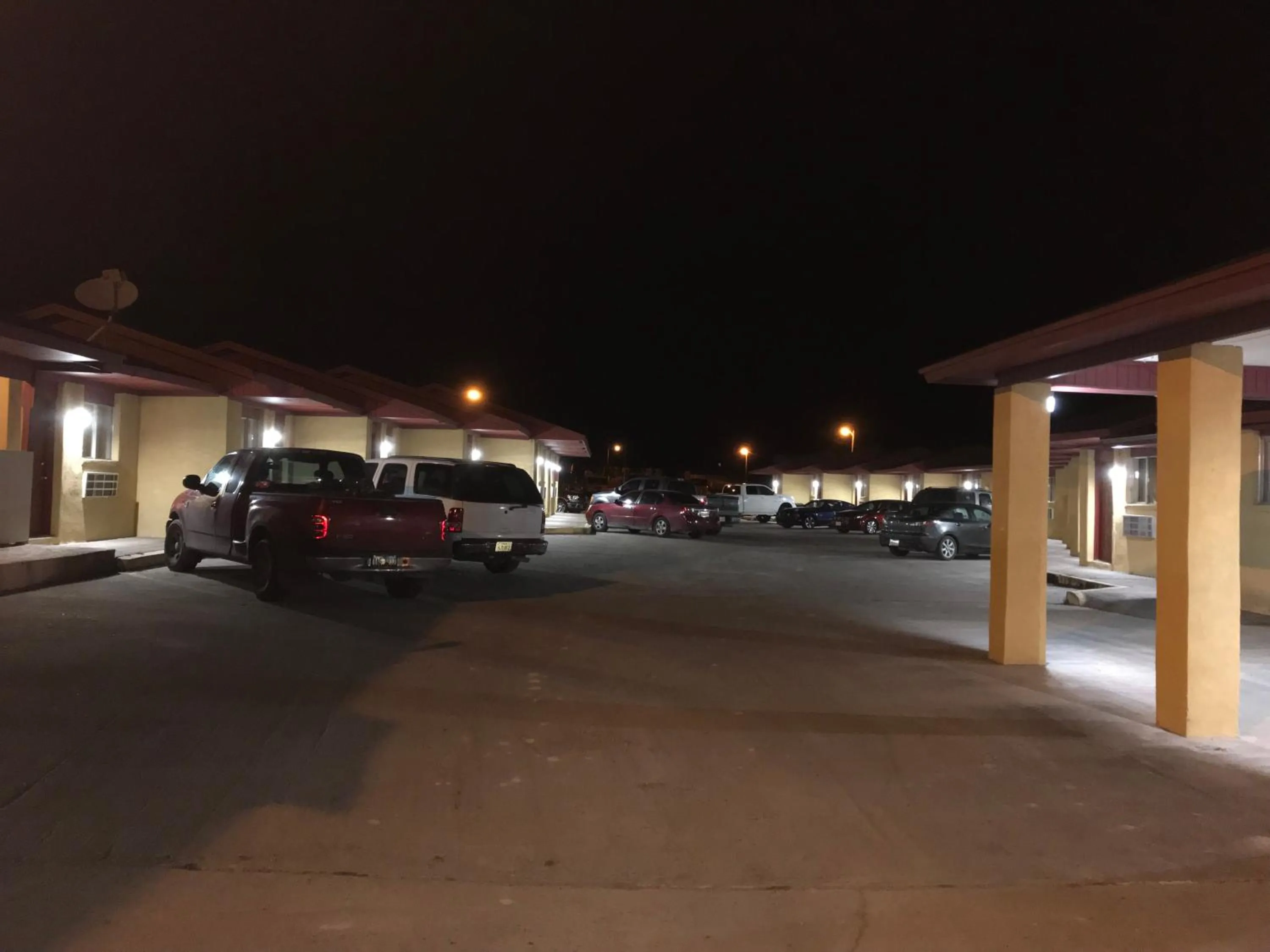 Area and facilities in Luxury Inn