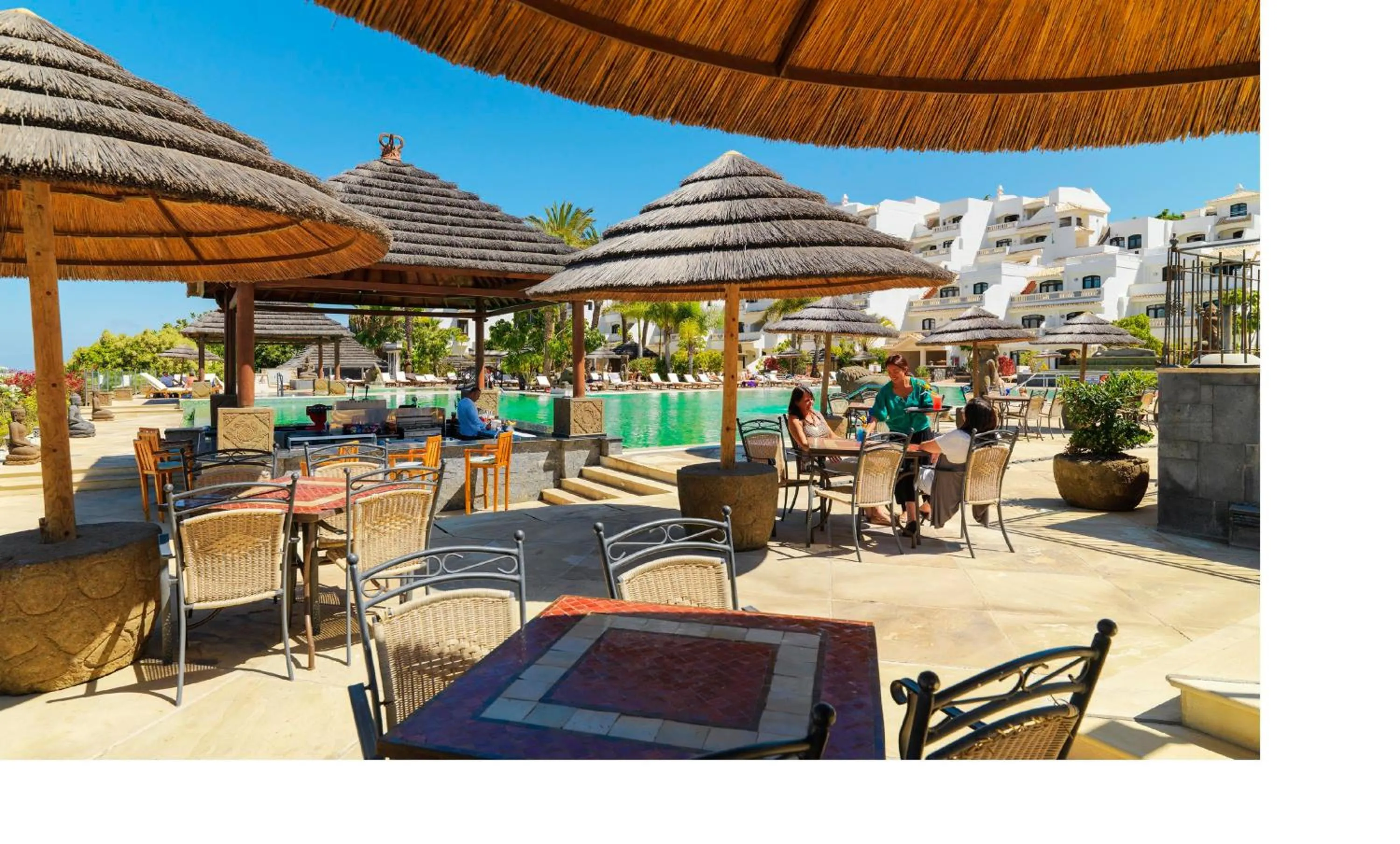 Lounge or bar in Regency Country Club, Apartments Suites