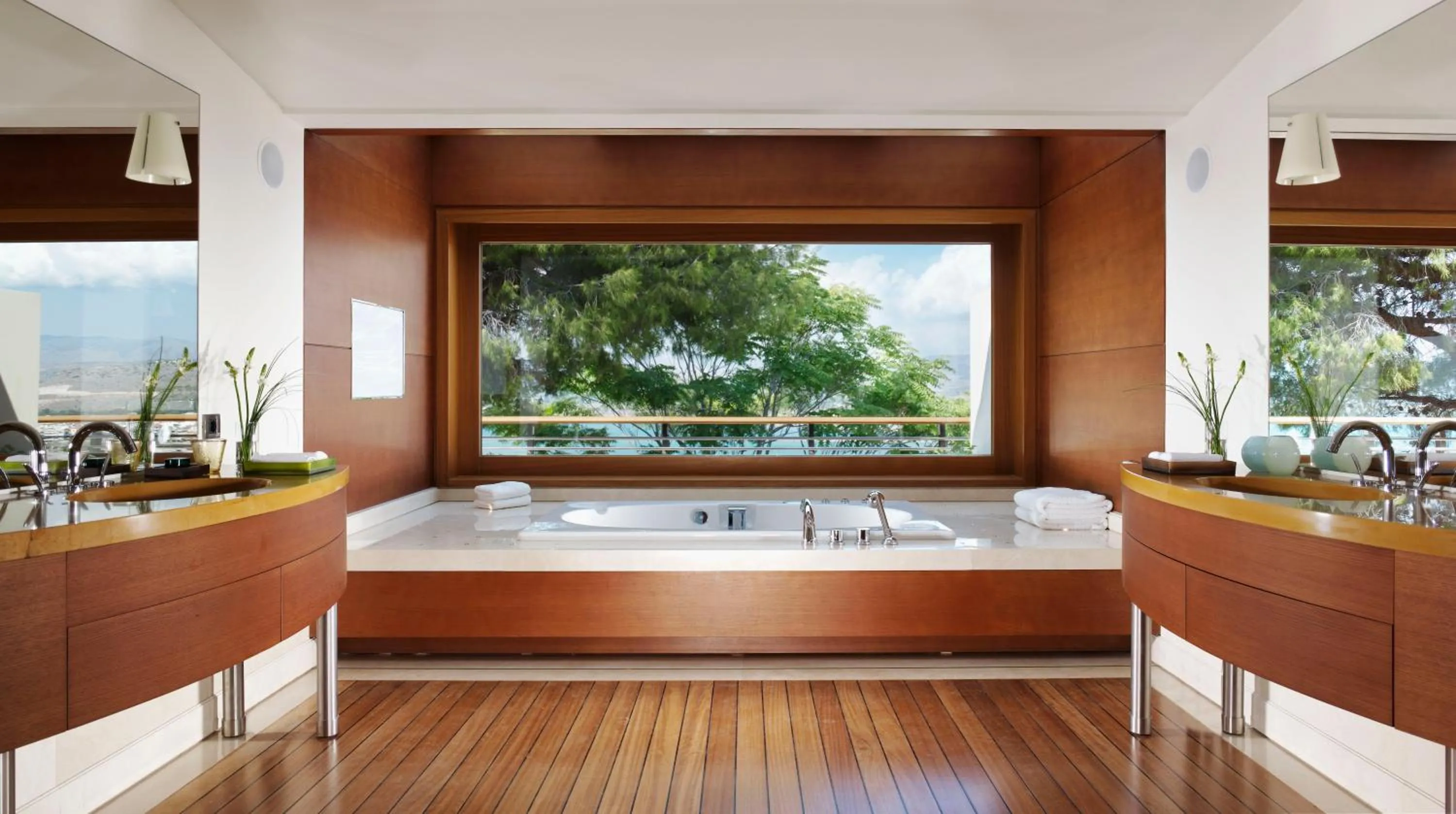 Bathroom in Nafplia Palace Hotel & Villas