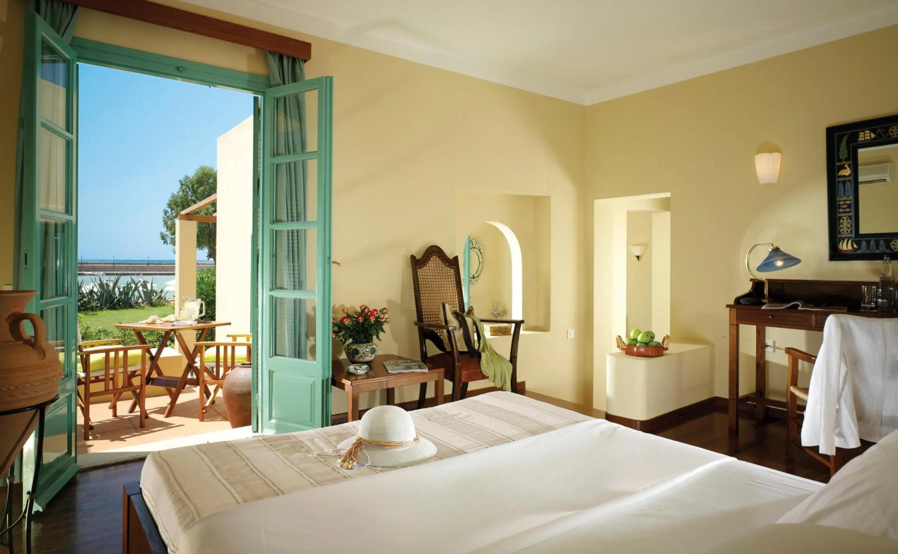 Bed in Kalimera Kriti Hotel & Village Resort