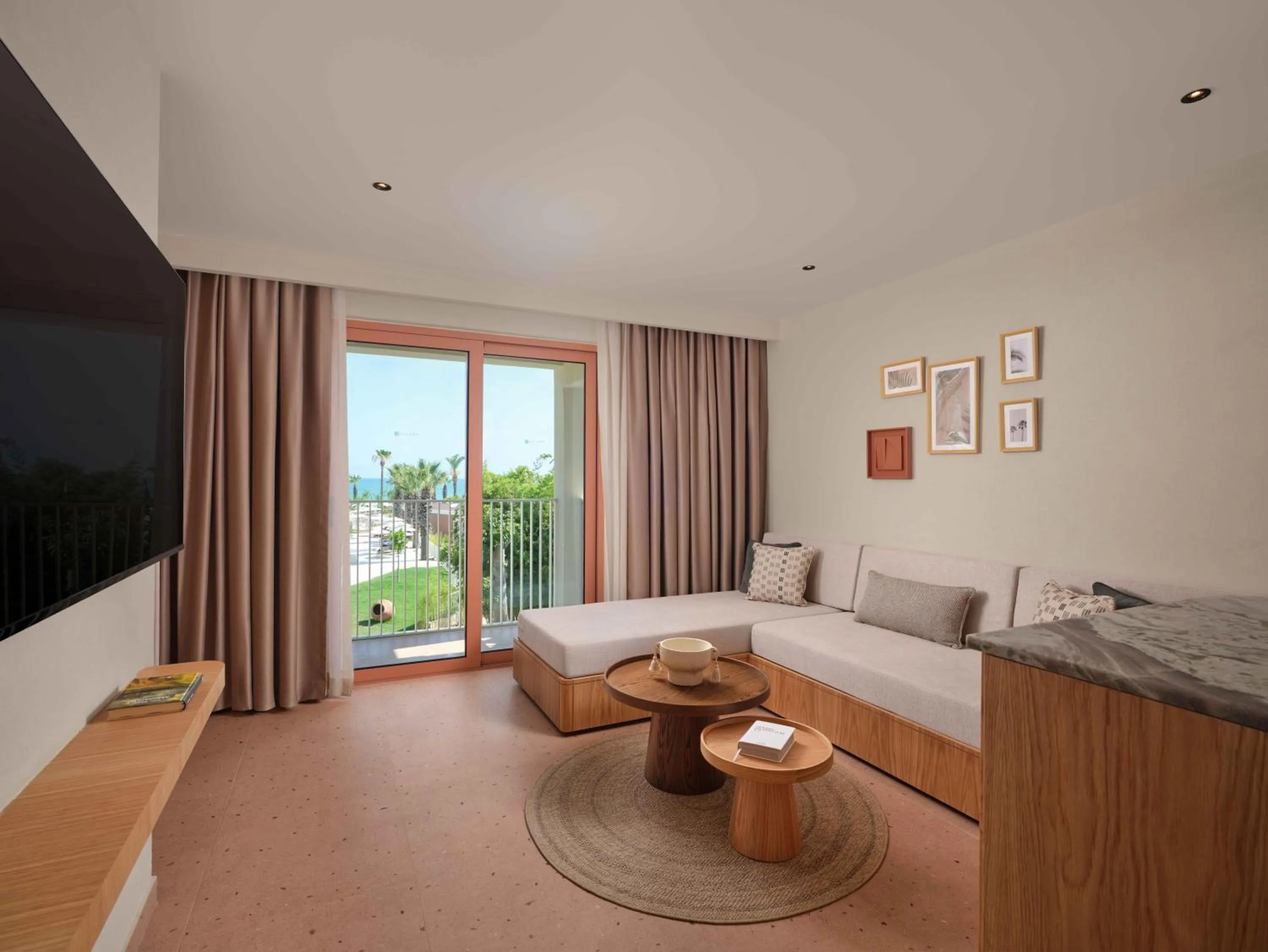 Bedroom, Bed in Paloma Grida