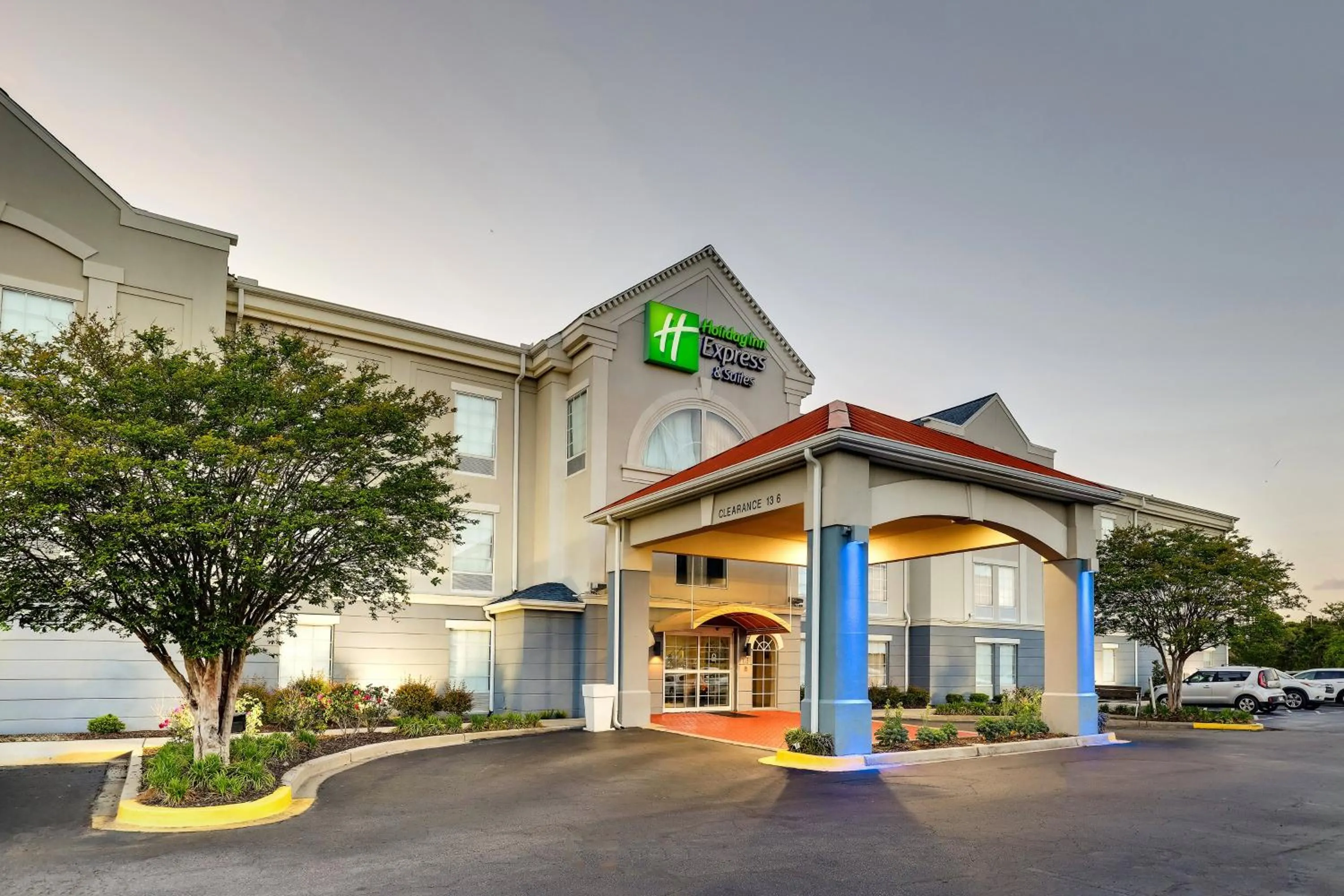 Property building in Holiday Inn Express & Suites Orangeburg by IHG