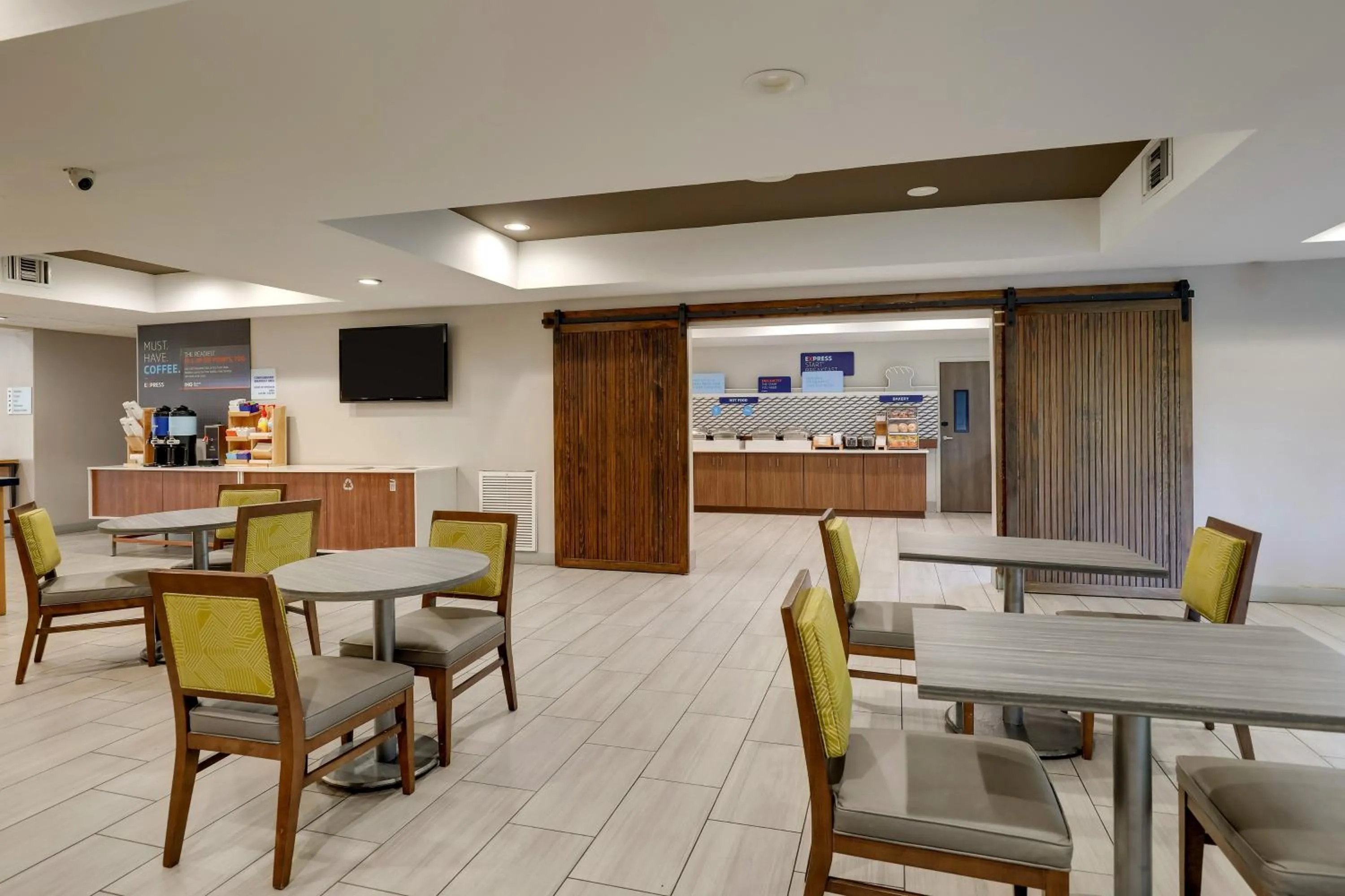 Property building in Holiday Inn Express & Suites Orangeburg by IHG