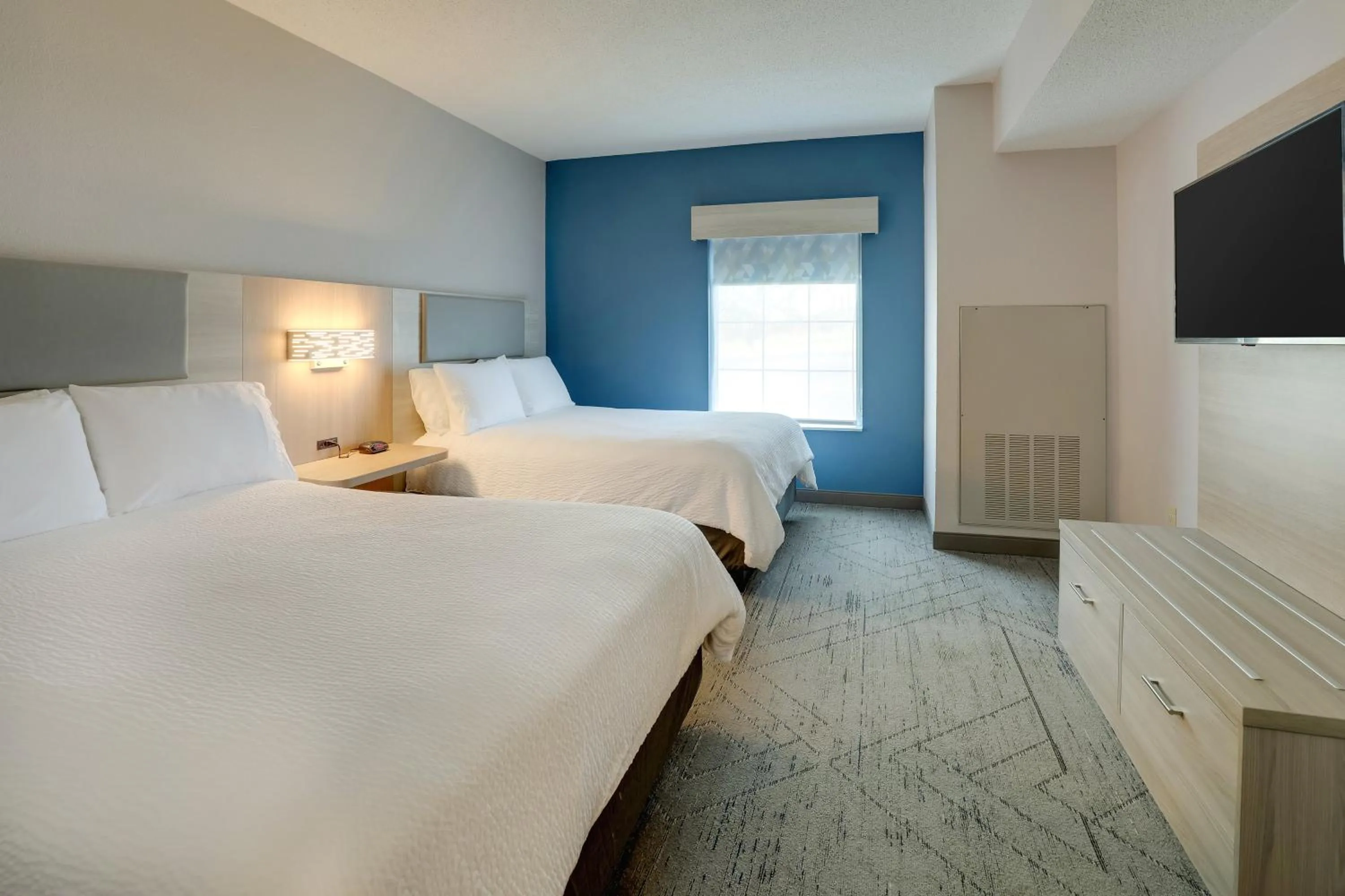 Photo of the whole room, Bed in Holiday Inn Express & Suites Orangeburg by IHG