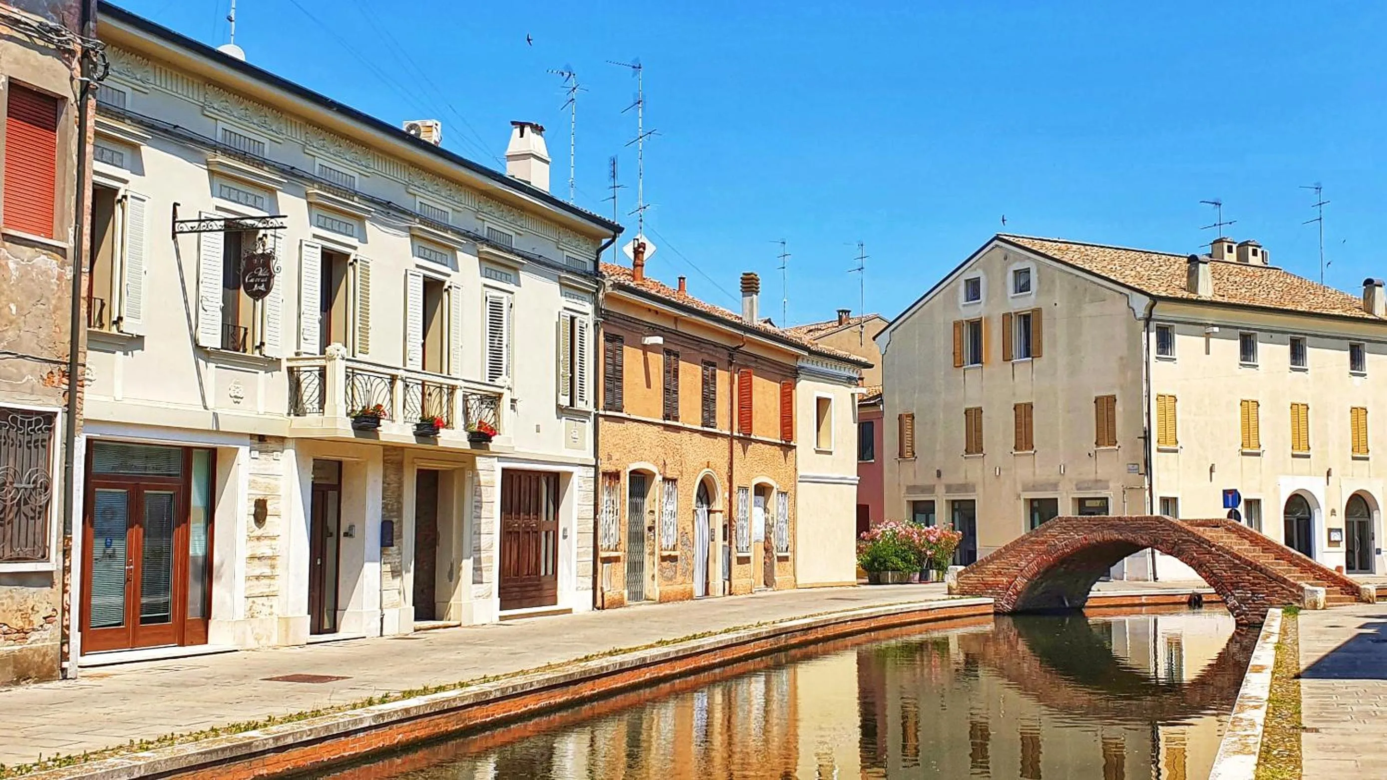 Property building in Villa Cavour