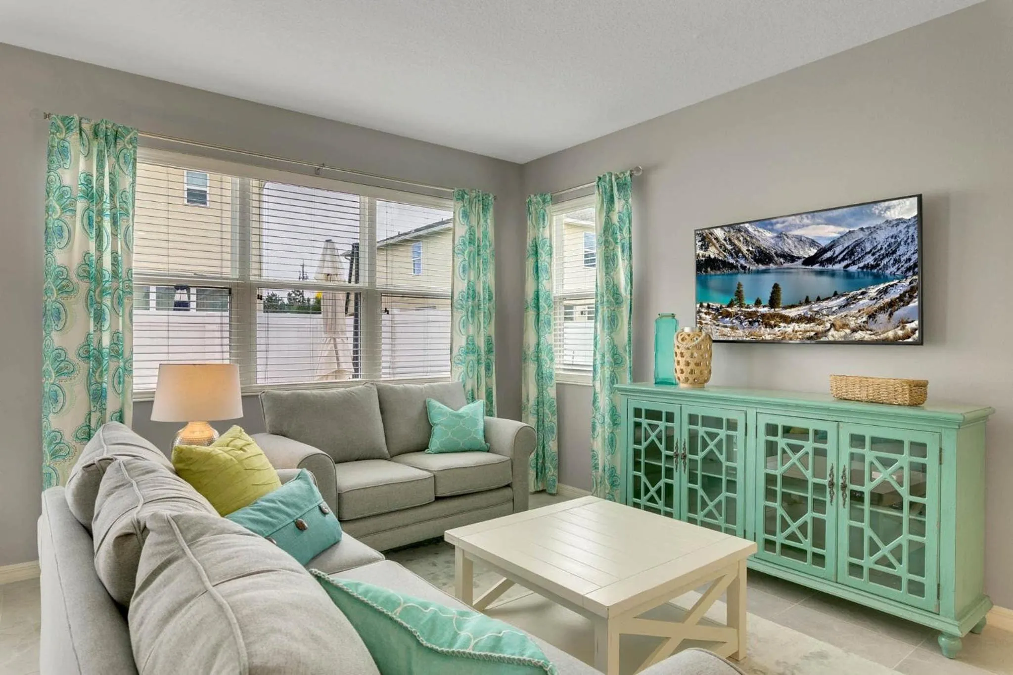 Four Bedrooms Townhome 5116