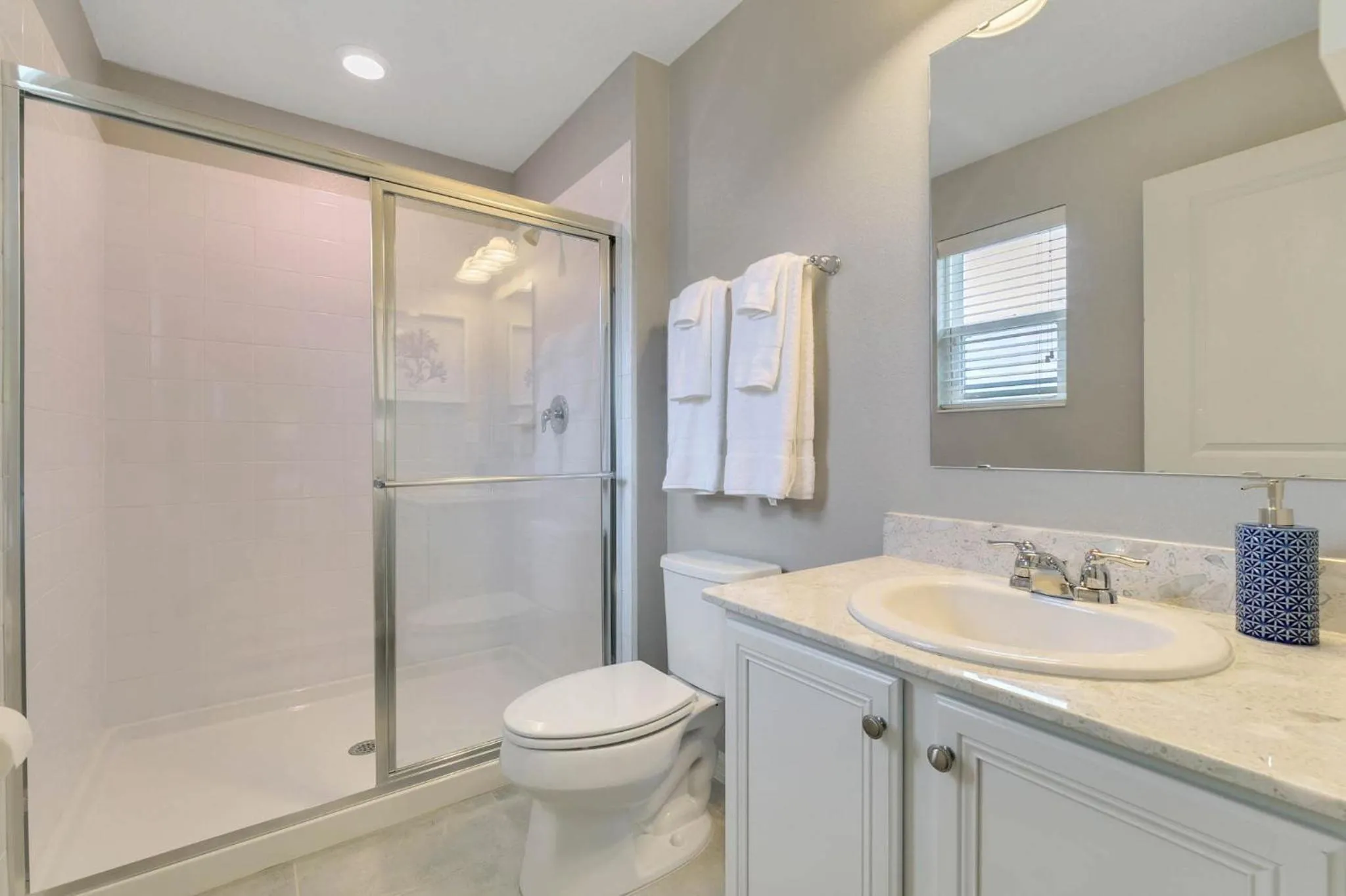 Four Bedrooms Townhome 5116