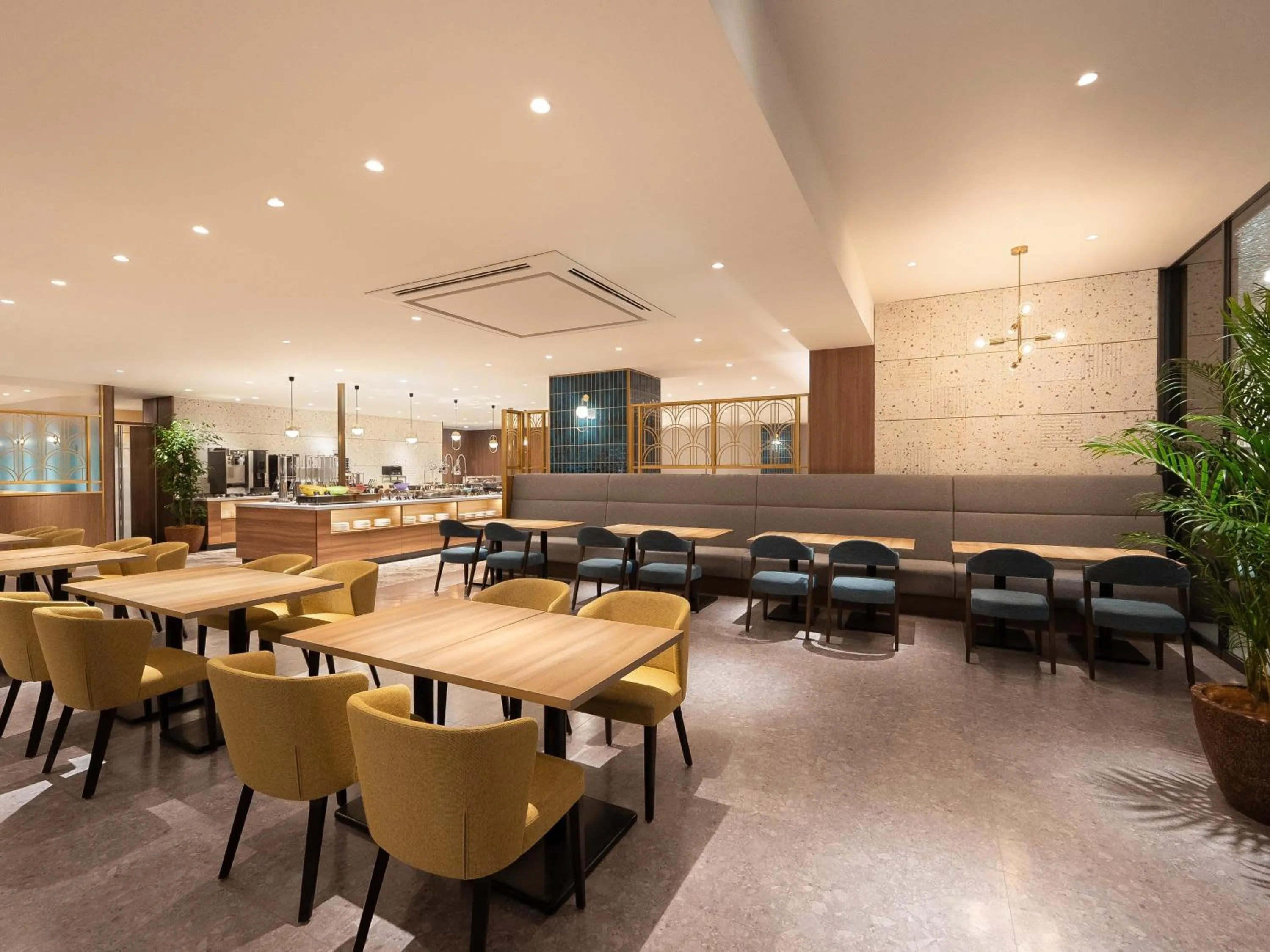 Restaurant/places to eat in Namba Oriental Hotel