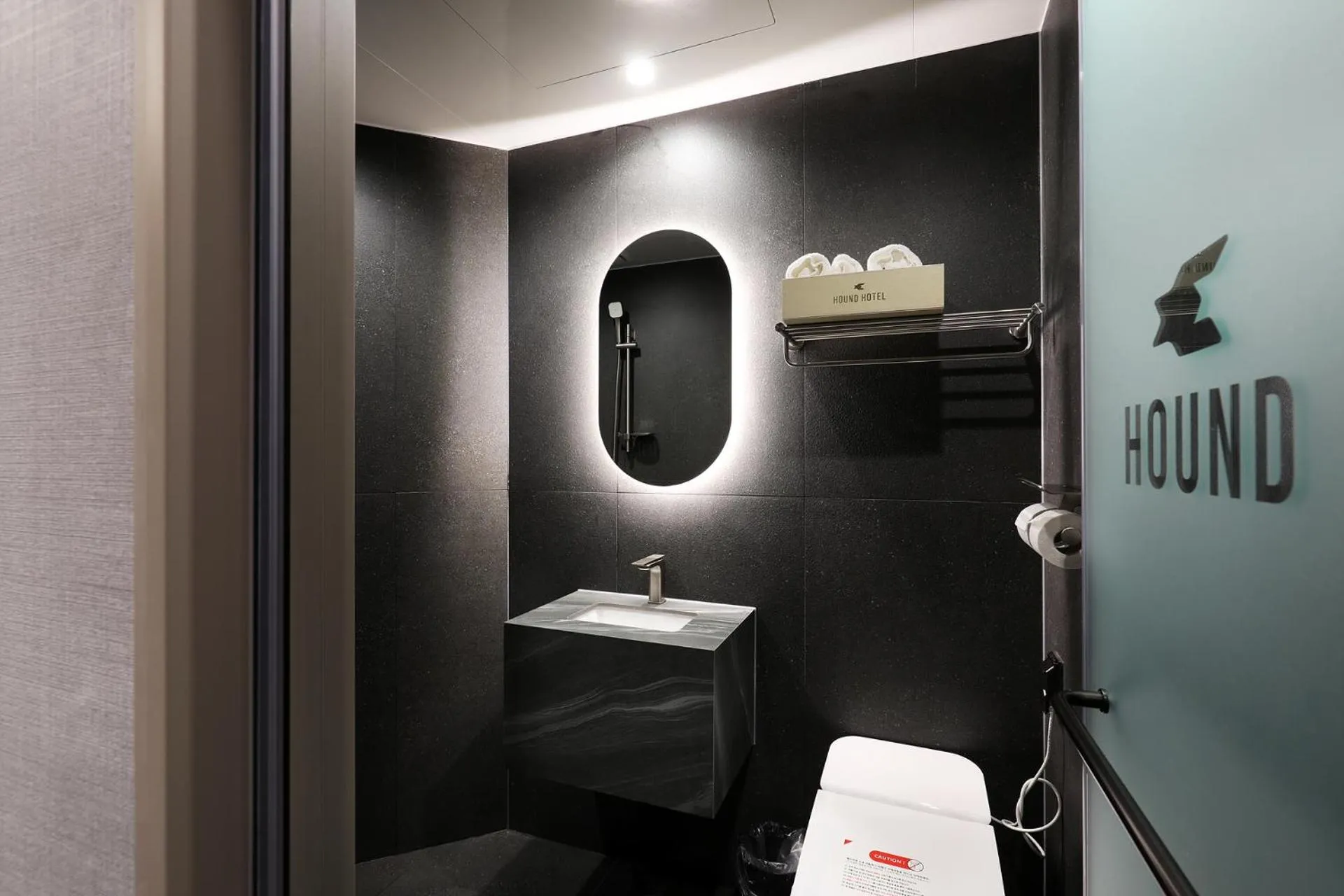 Bathroom in HOUND HOTEL Incheon Airport