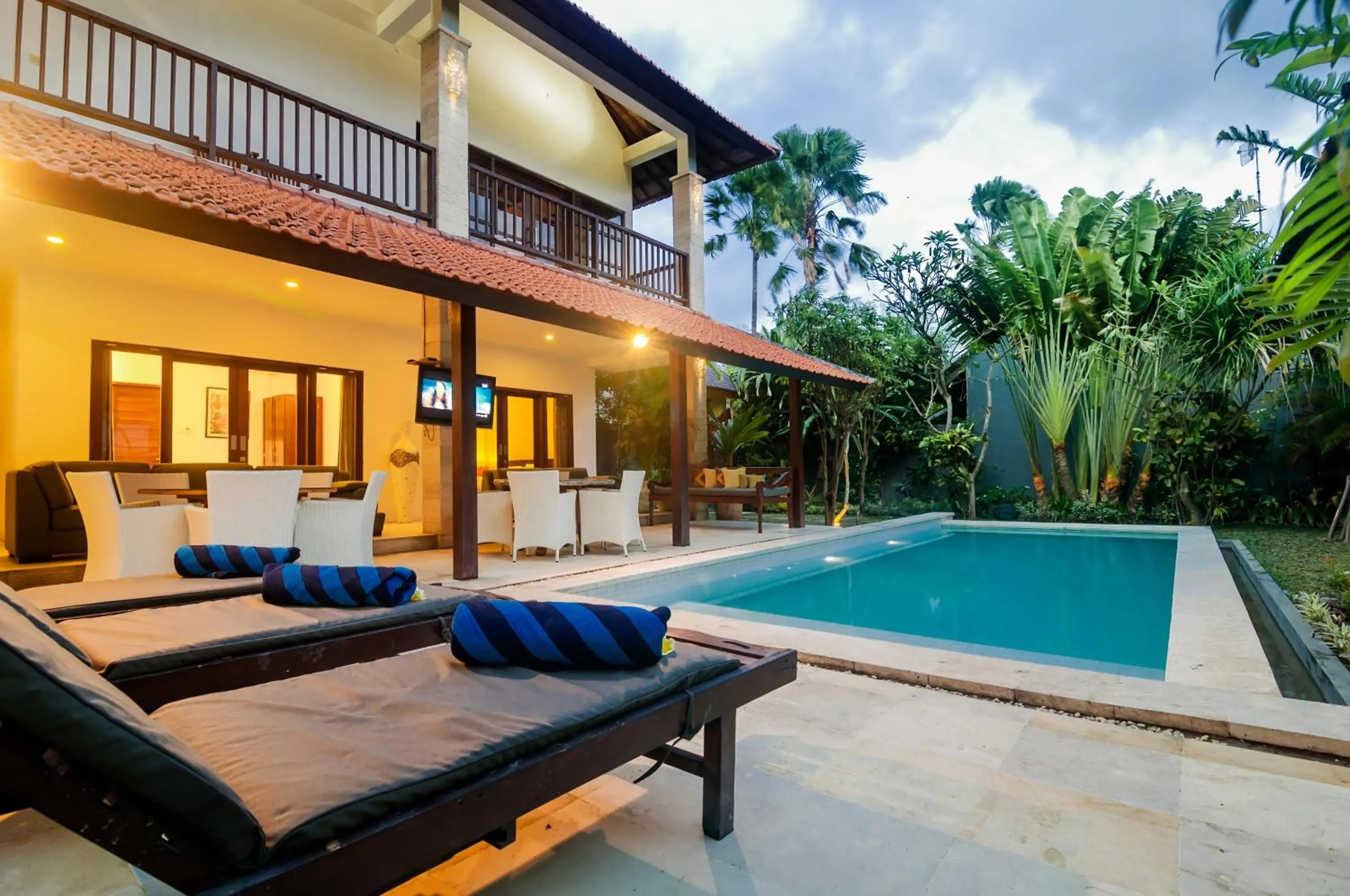 Swimming pool in Mawar Estate by Villas Direct Bali