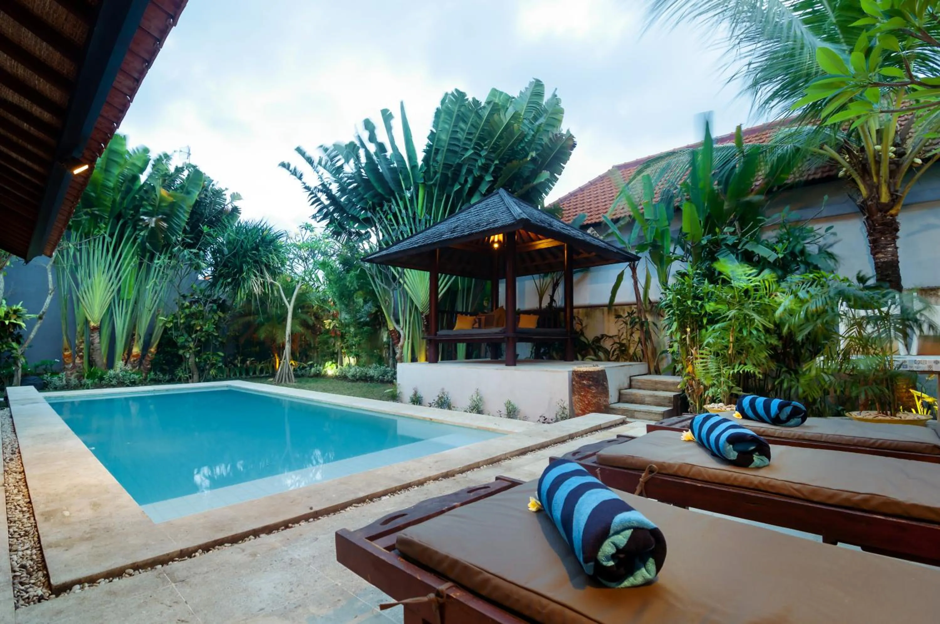Swimming pool in Mawar Estate by Villas Direct Bali