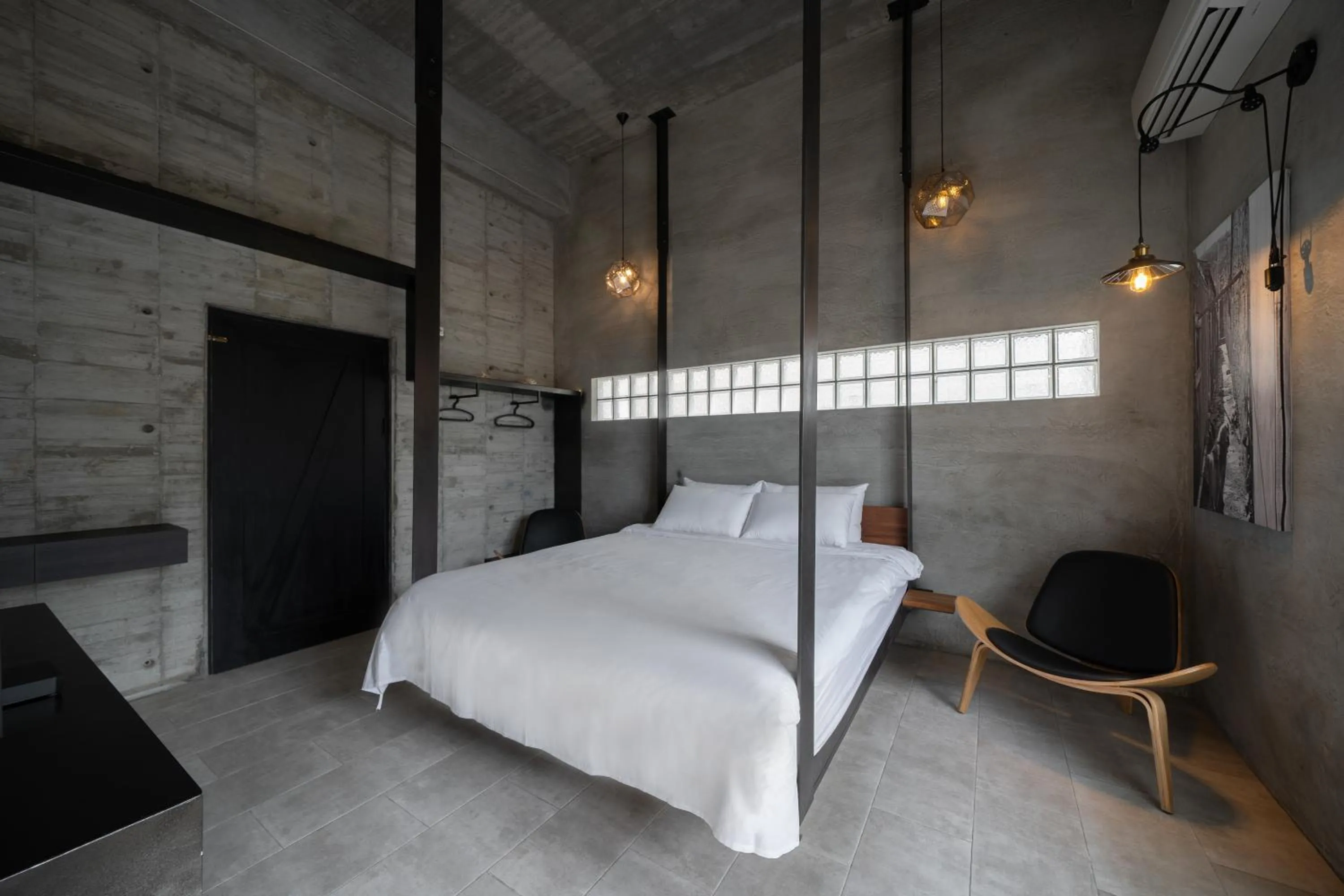 Bedroom, Bed in Color Coral Boutique Hotel