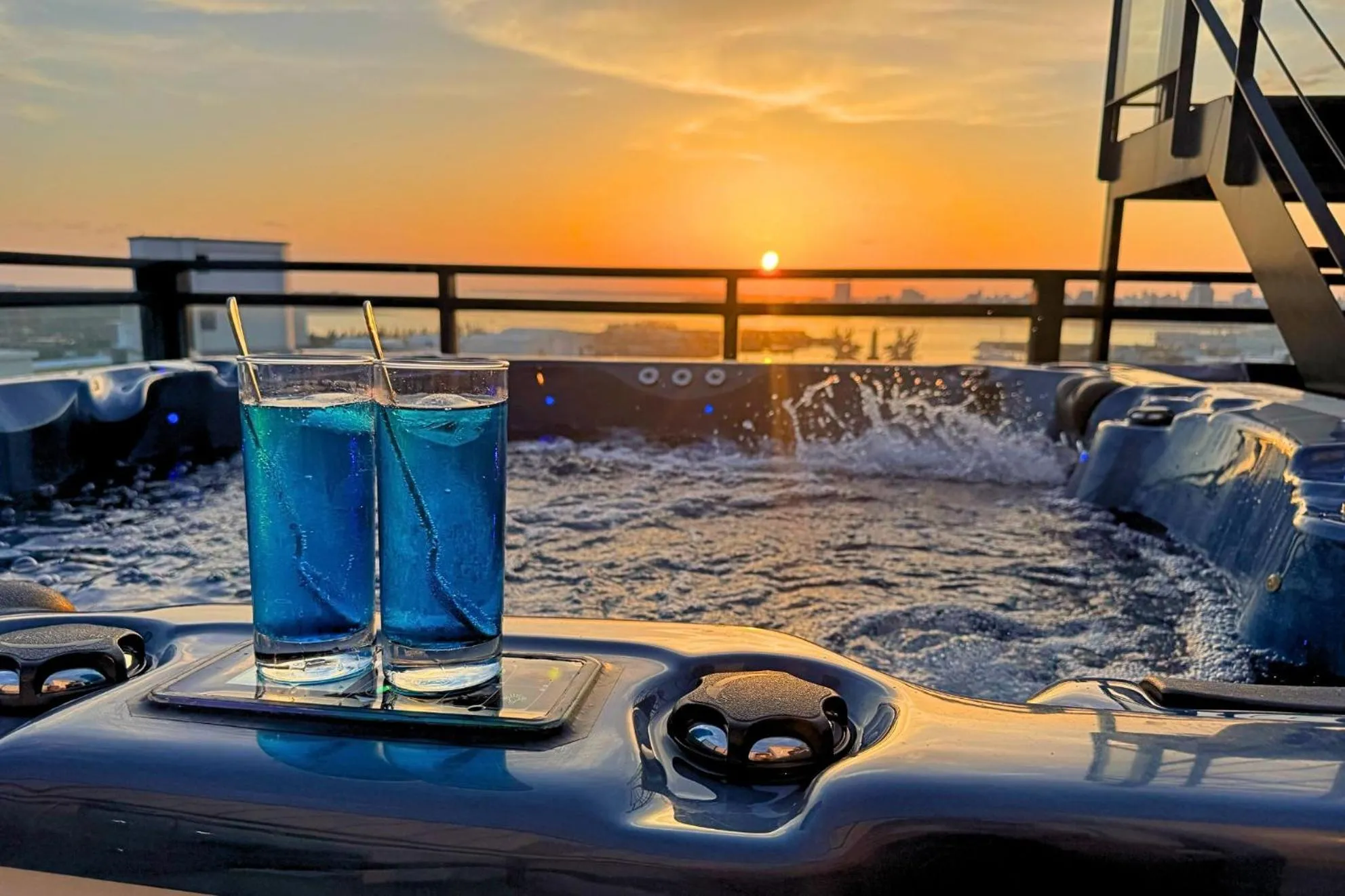 Hot Tub in Color Coral Boutique Hotel