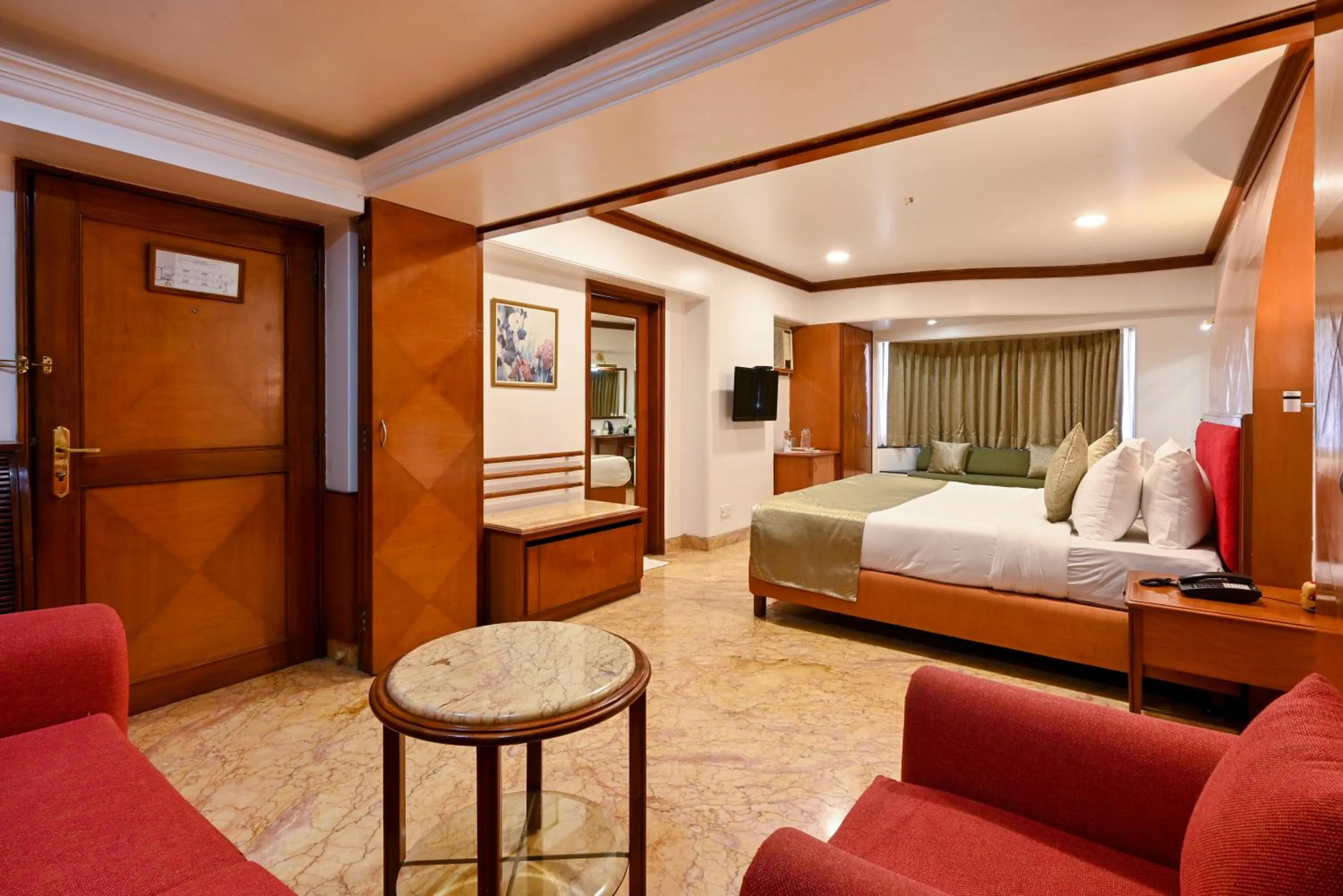 View (from property/room), Bed in Hotel Parle International