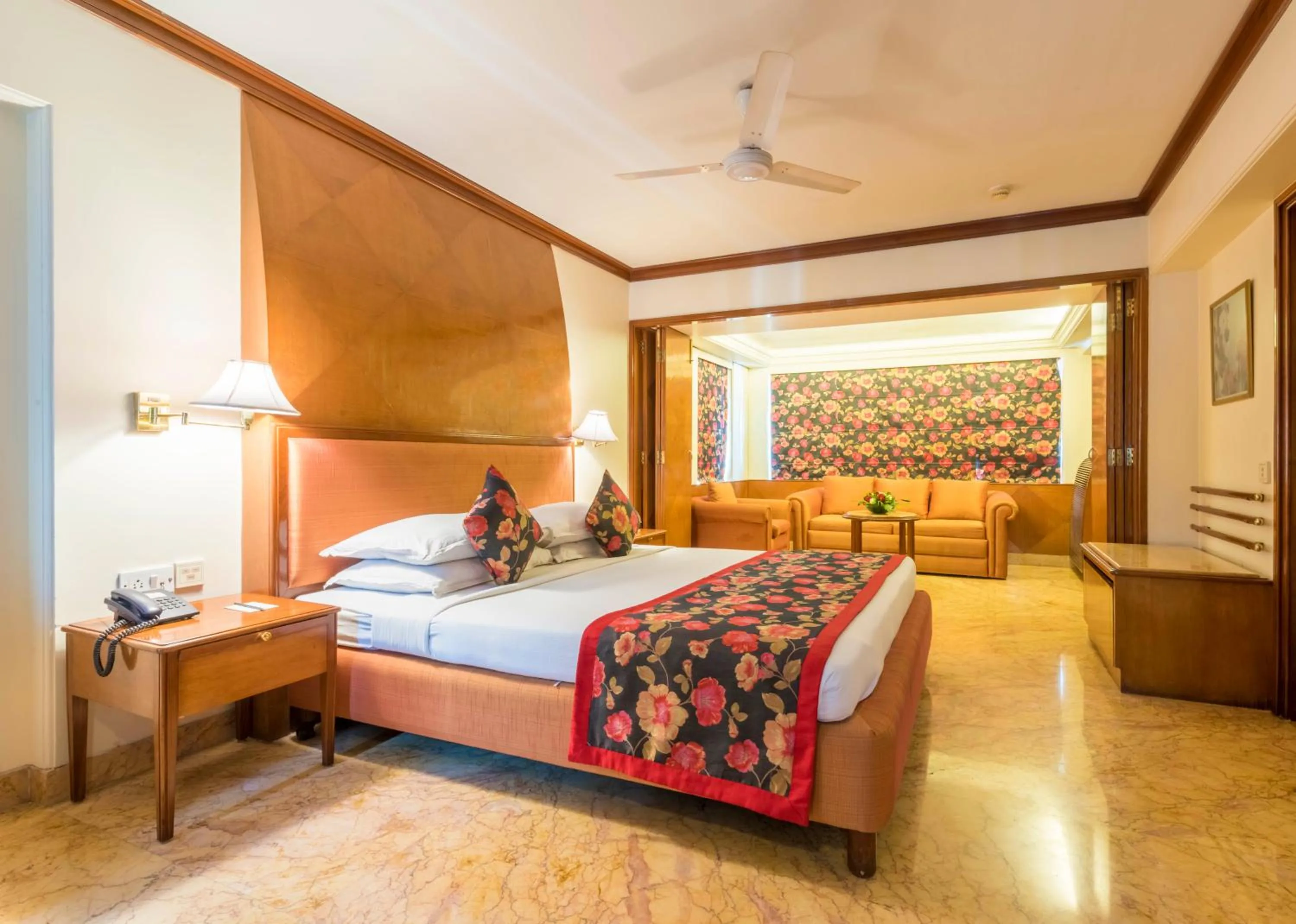 Photo of the whole room, Bed in Hotel Parle International