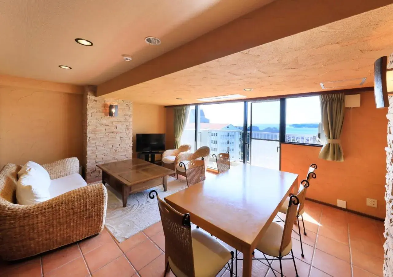 Superior Quadruple Room - Non-Smoking in Katsuura Hilltop Hotel & Residence Superior Quadruple Room - Non-Smoking in Katsuura Hilltop Hotel & Residence