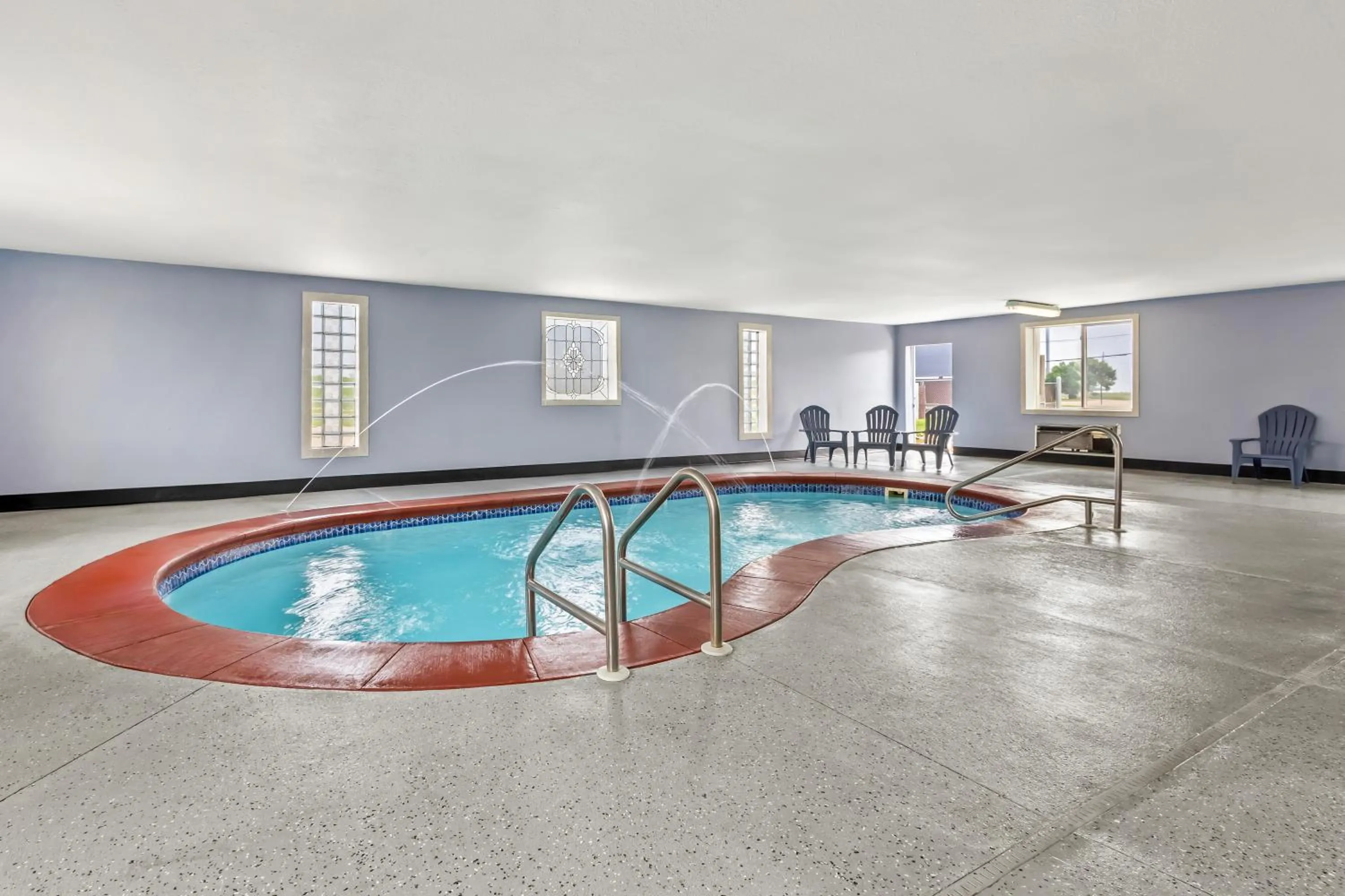 Swimming pool in Motel 6 North Sioux City, SD I 29 North