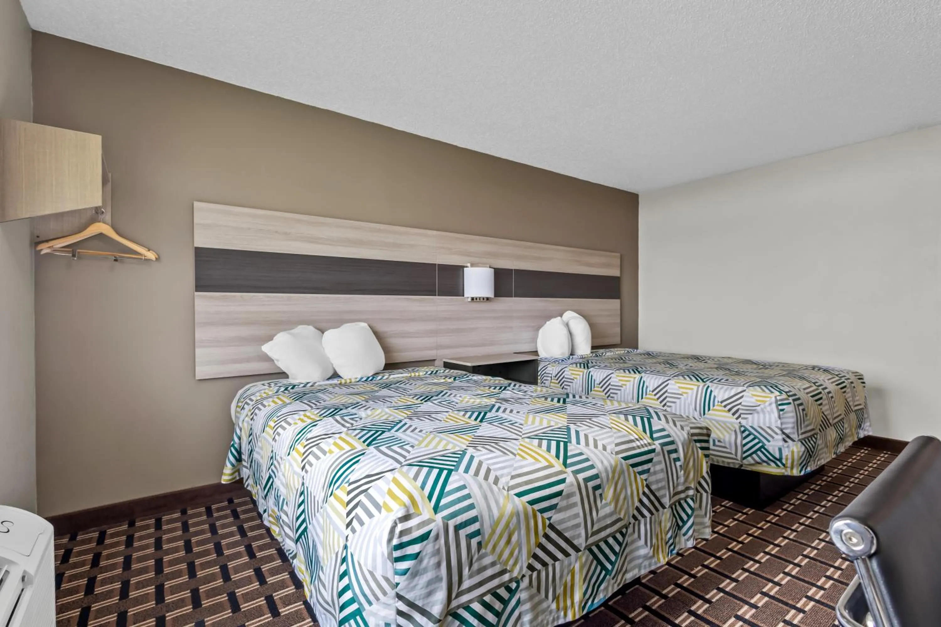 Bed in Motel 6 North Sioux City, SD I 29 North