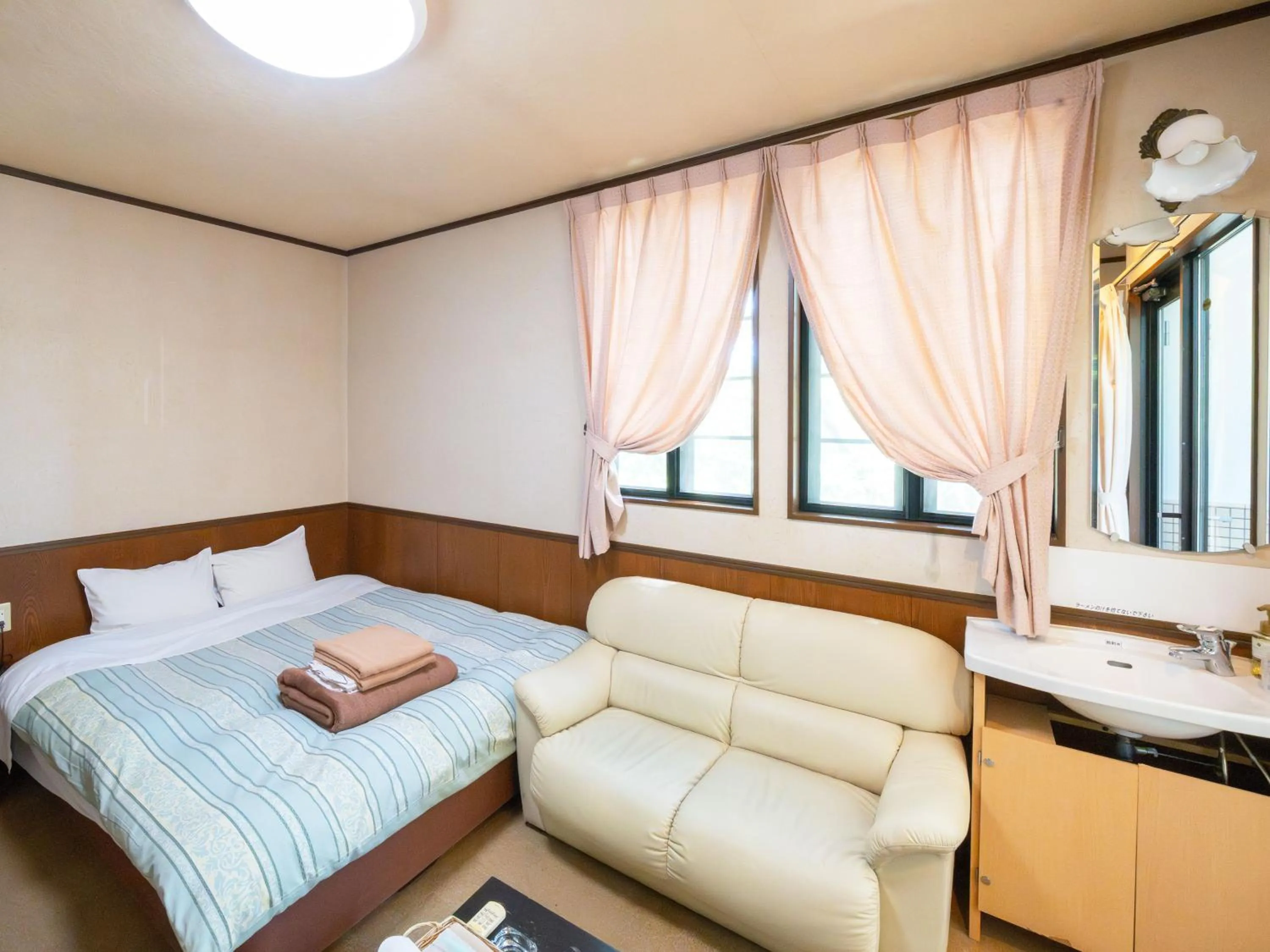 Bed in Hotel Euro City