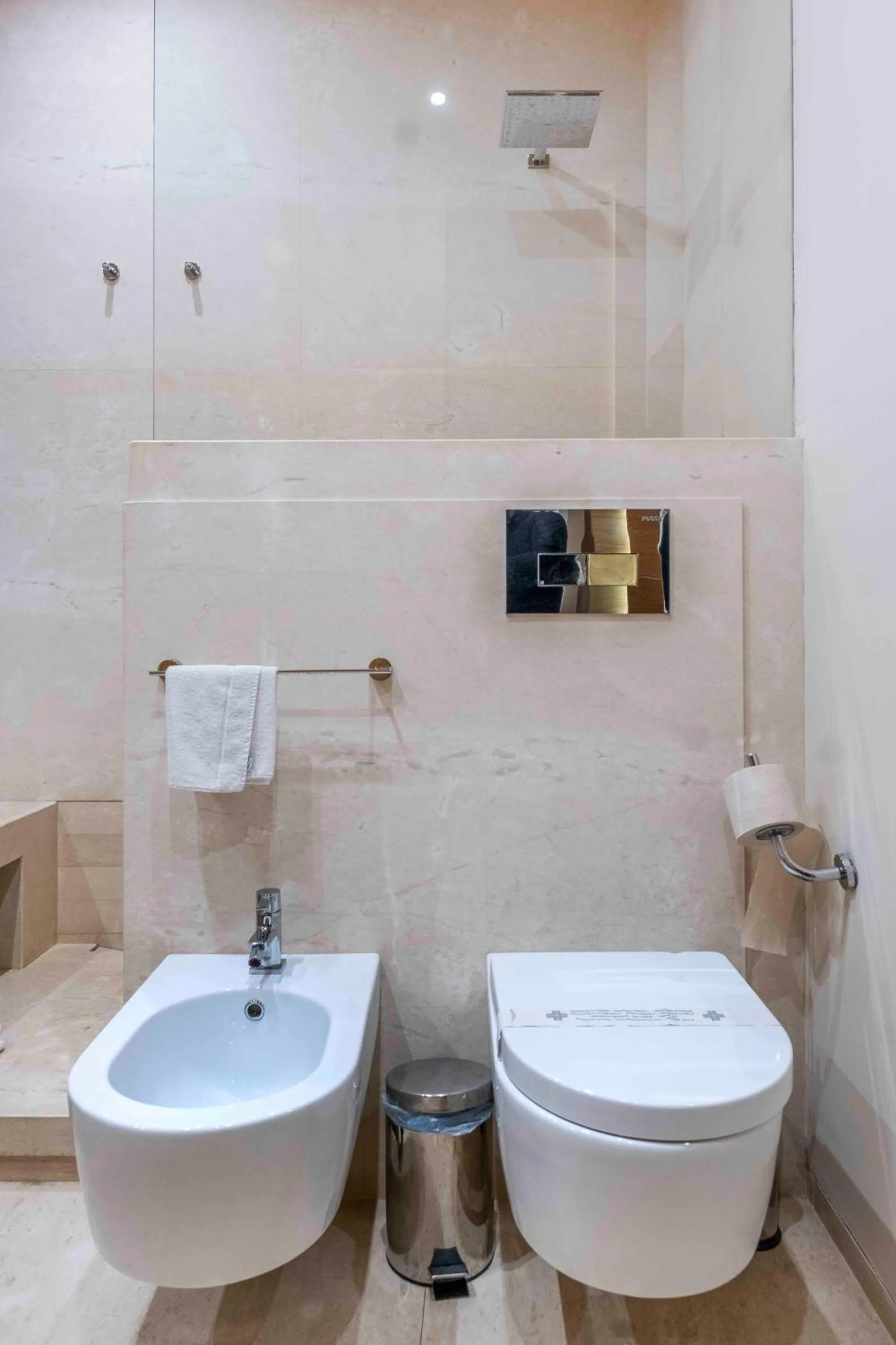 Bathroom in Hotel Exclusive