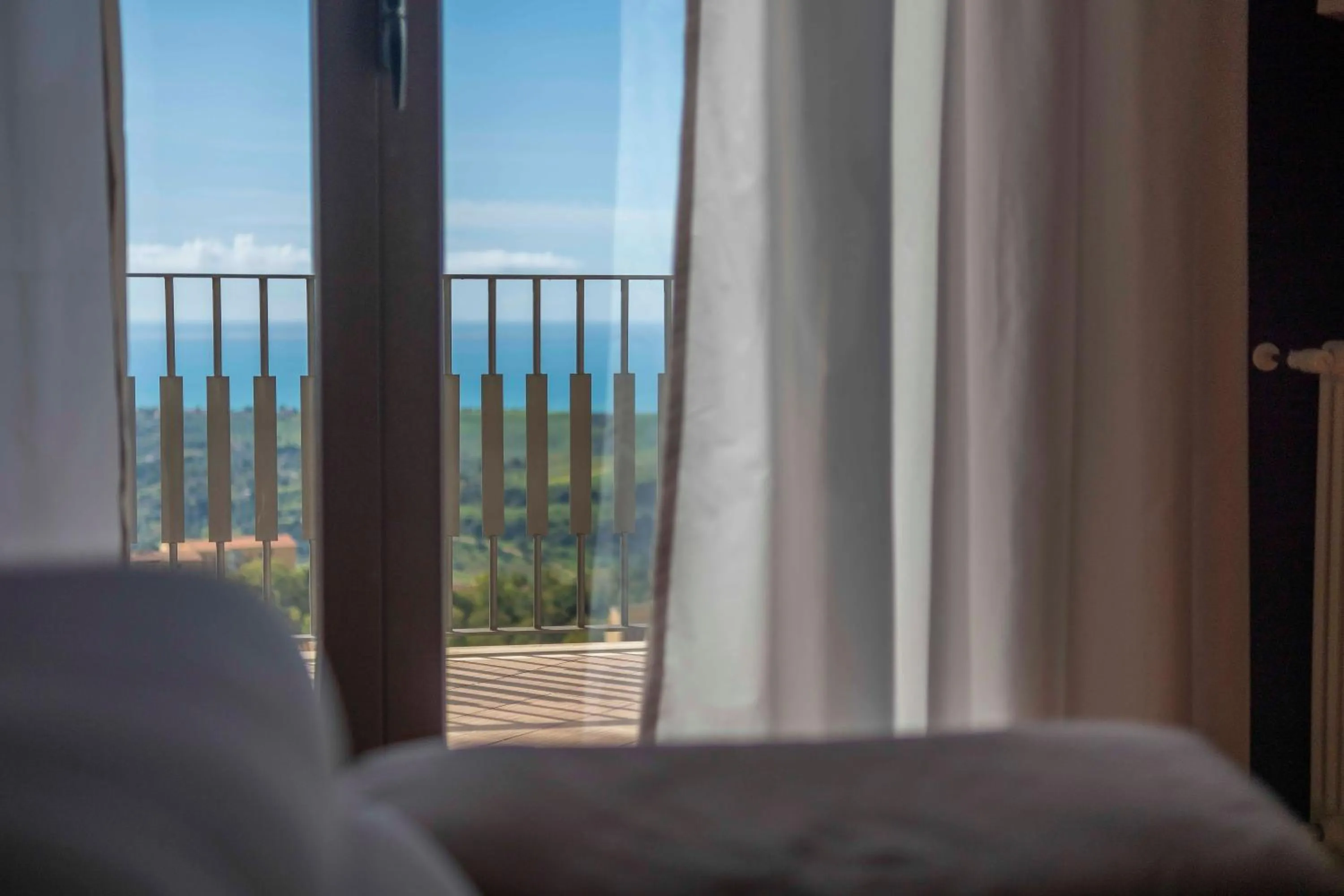 Lounge or bar, Bed in Hotel Exclusive