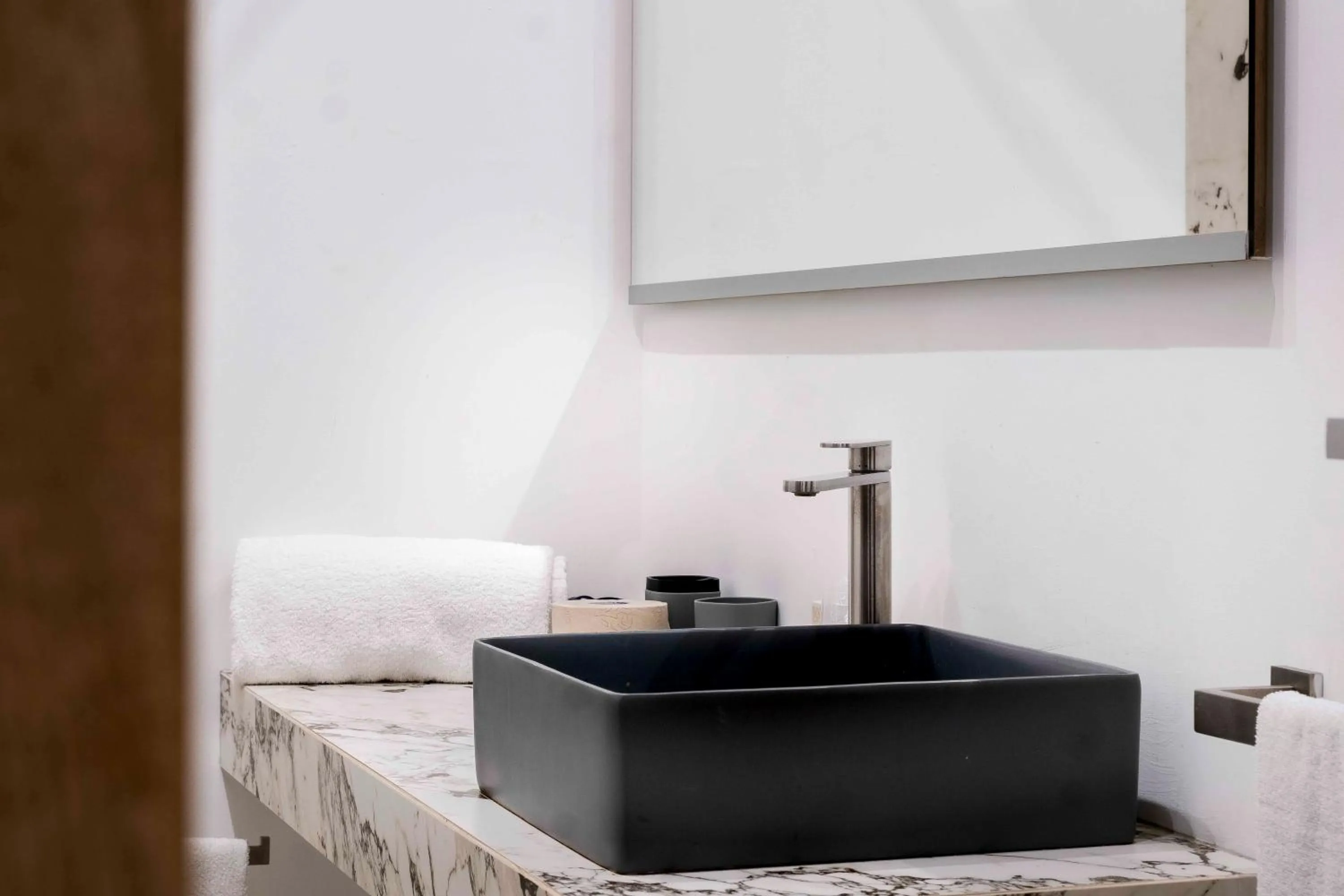 Bathroom, Bed in Hotel Exclusive