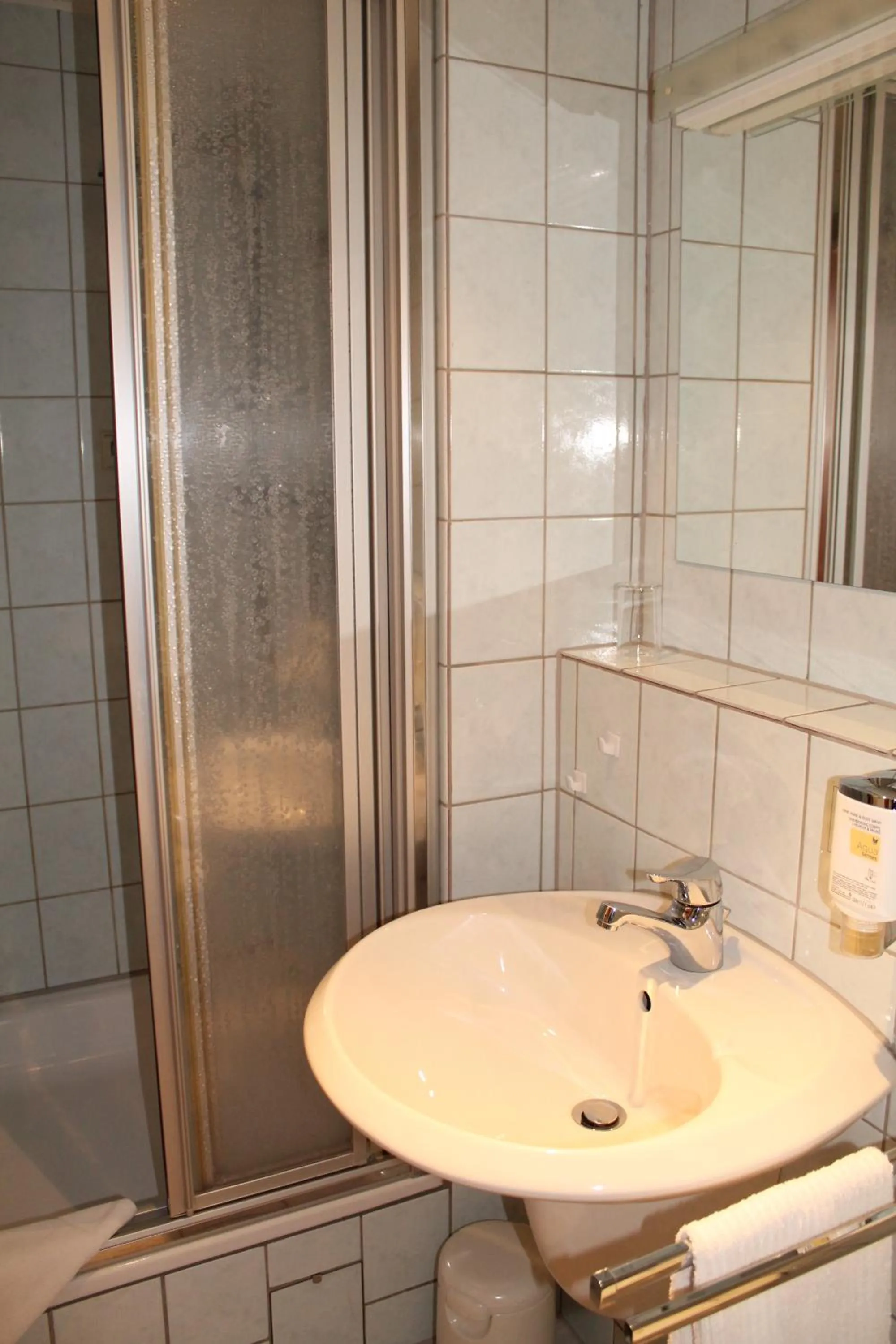 Bathroom in Hotel Anhalt