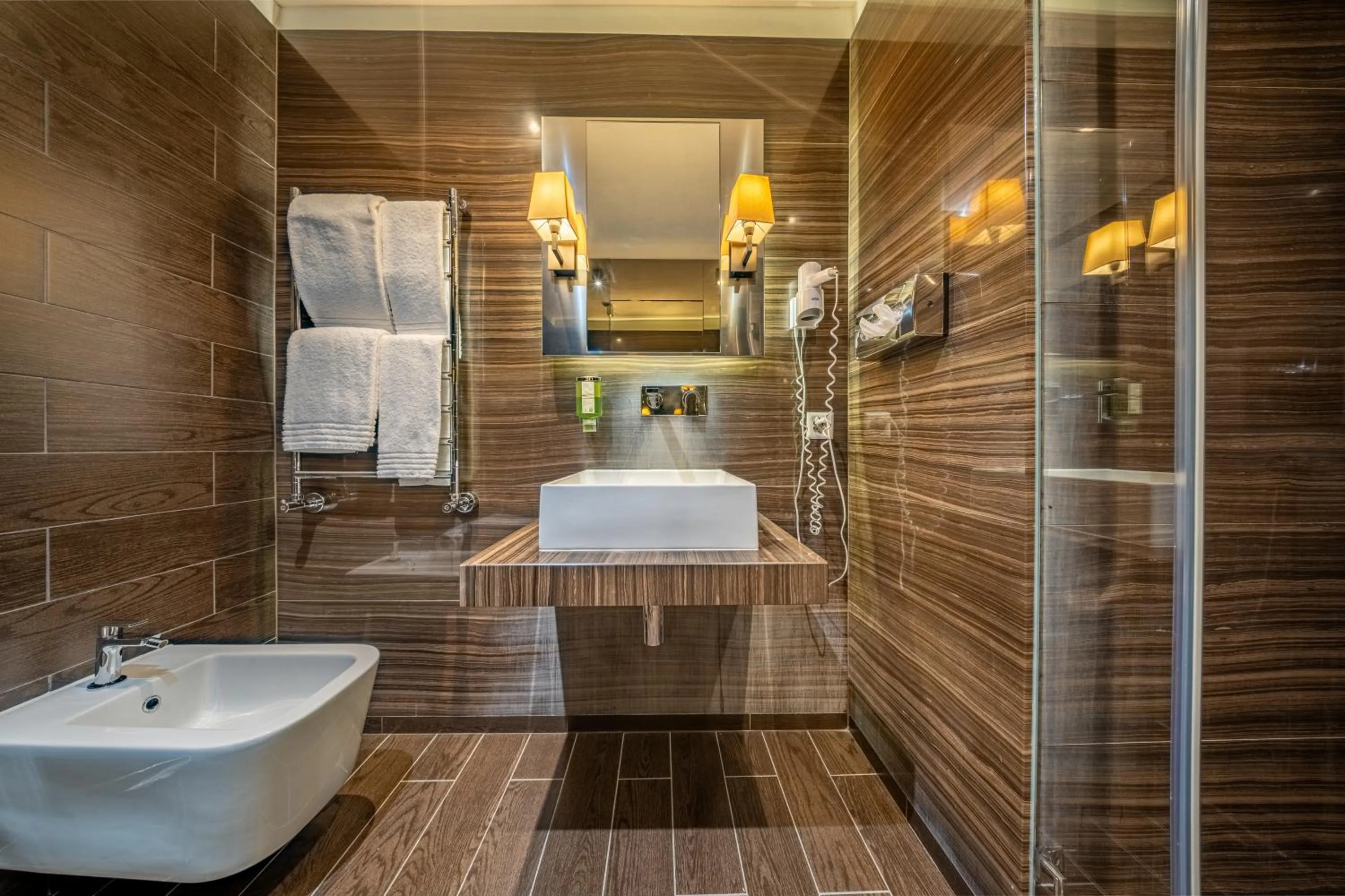 Shower in Hotel Piz St. Moritz