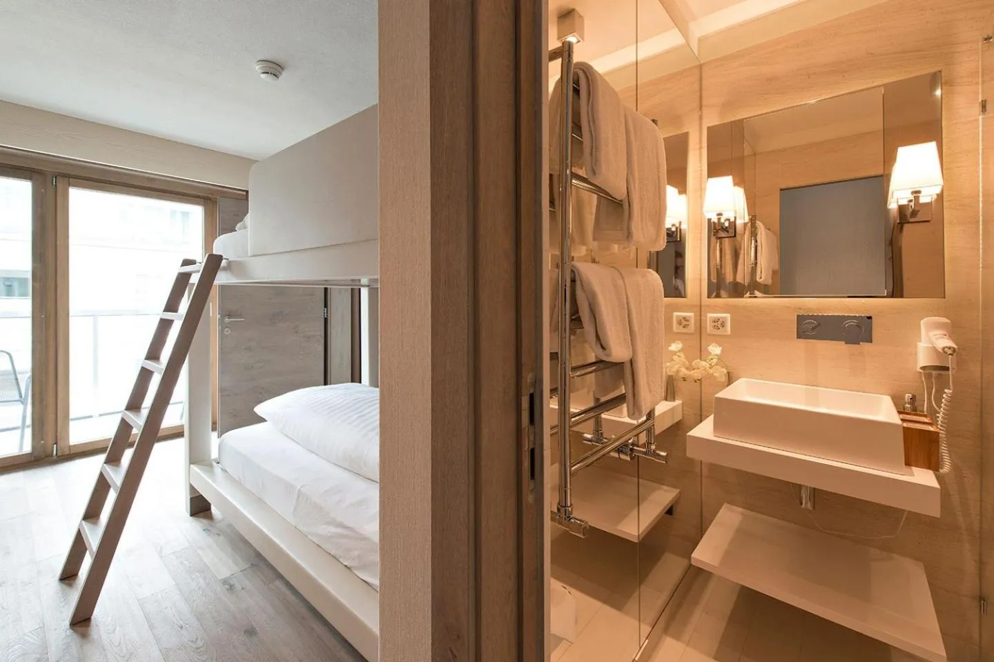 Shower, Bed in Hotel Piz St. Moritz