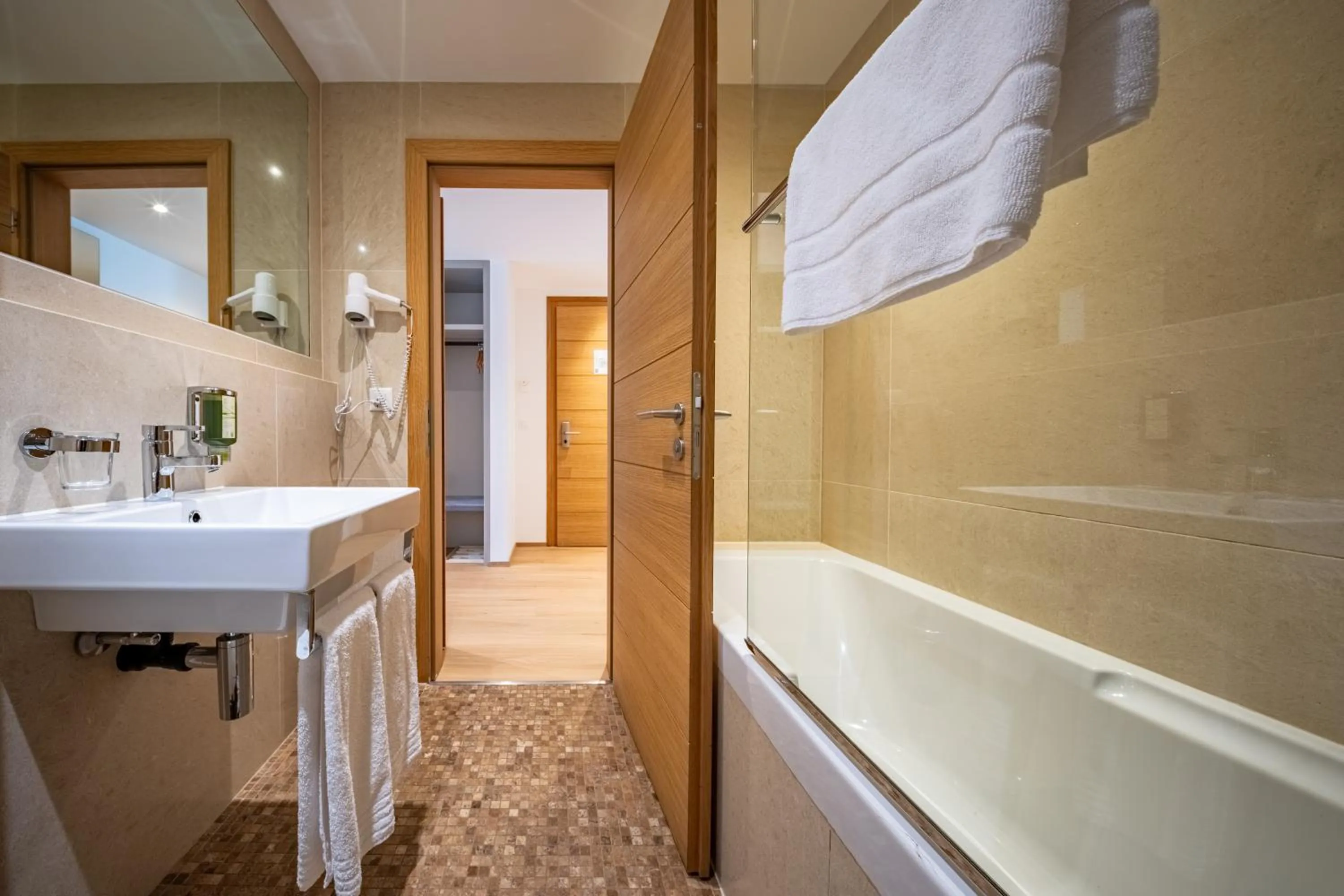 Shower in Hotel Piz St. Moritz