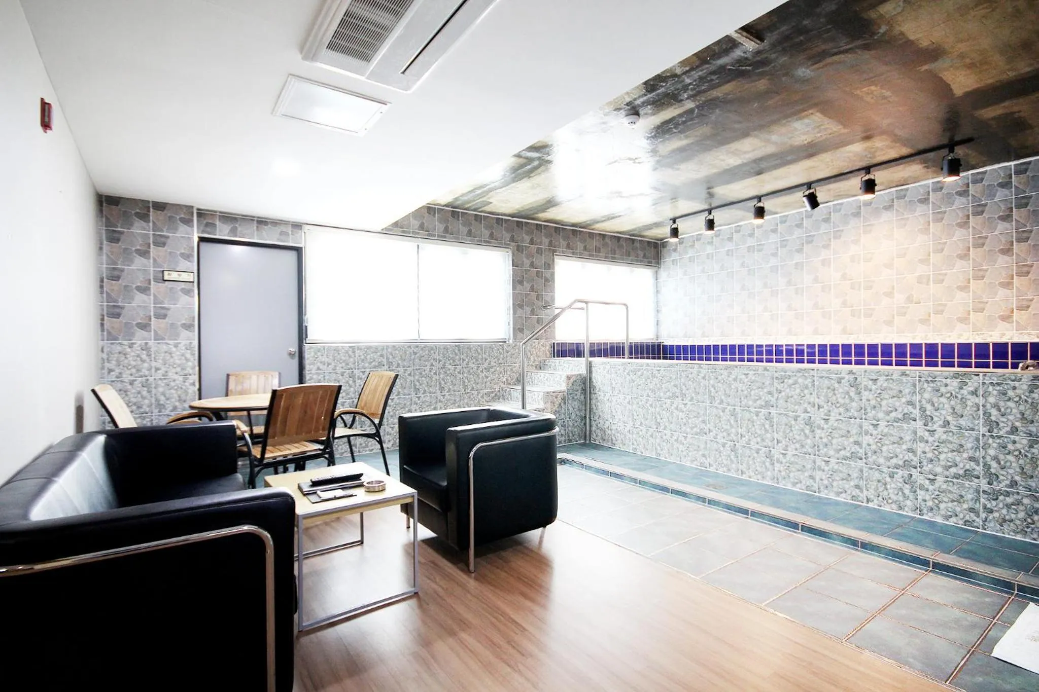 No.1 New Yorker Hotel