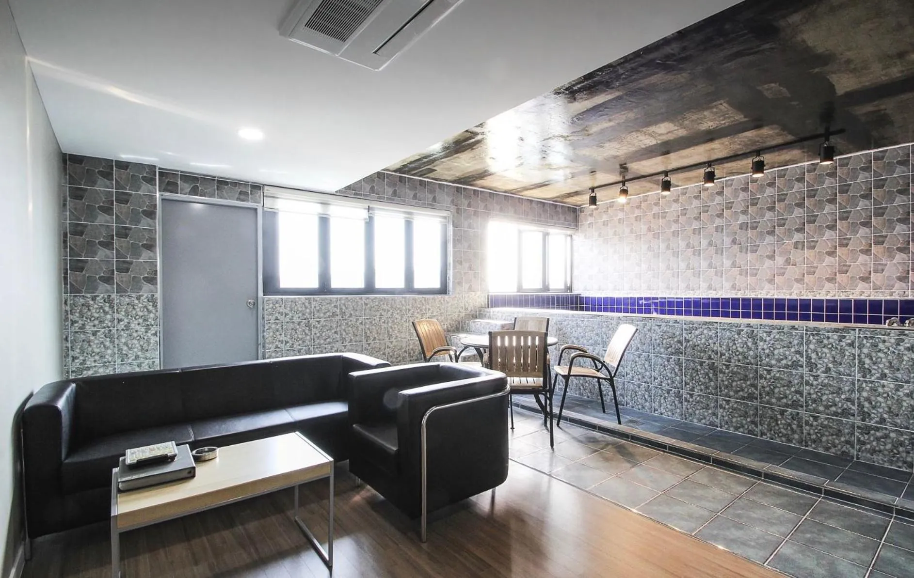 No.1 New Yorker Hotel