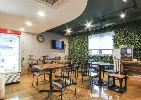 No.1 New Yorker Hotel