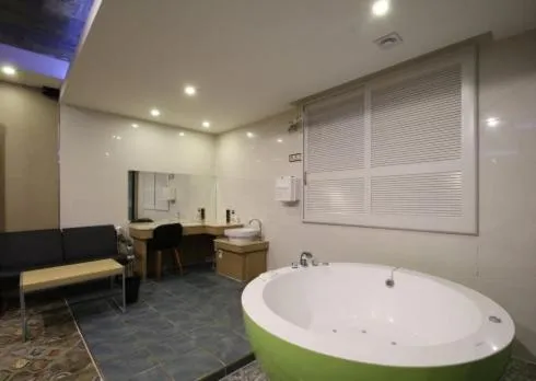 No.1 New Yorker Hotel