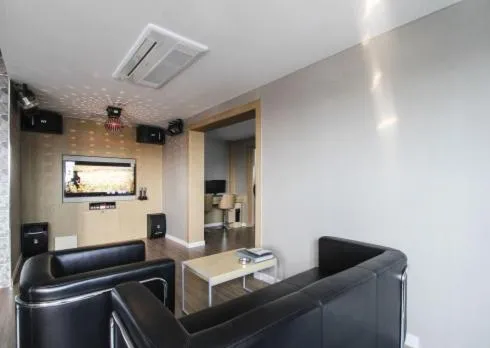 No.1 New Yorker Hotel