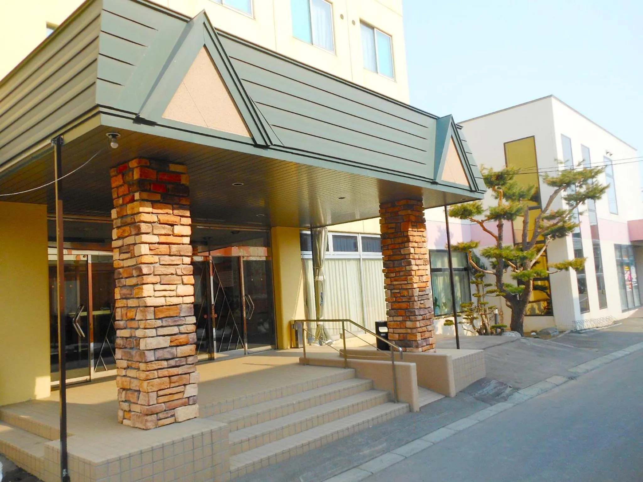 Facade/entrance in Shibetsu Grand Hotel
