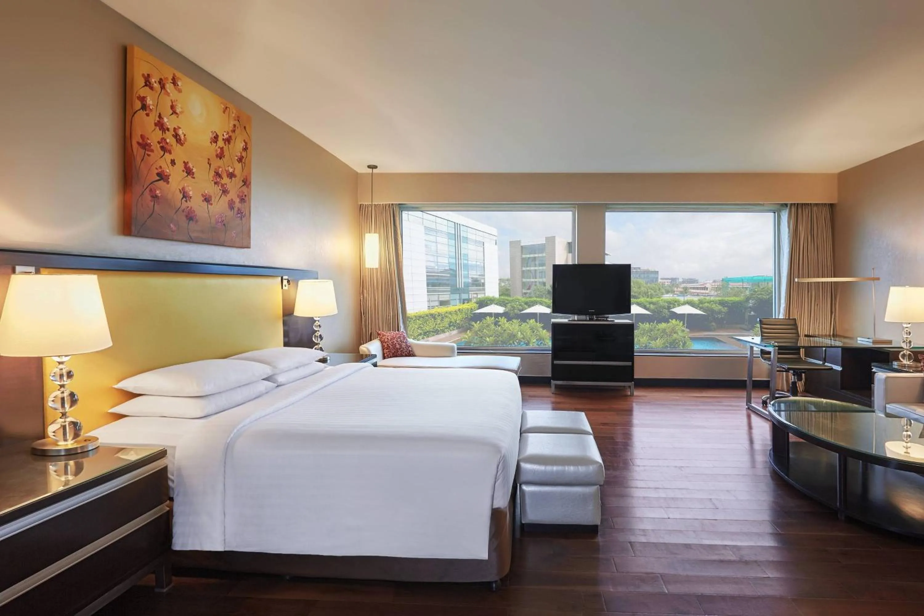 Bedroom, Bed in Courtyard by Marriott Mumbai International Airport