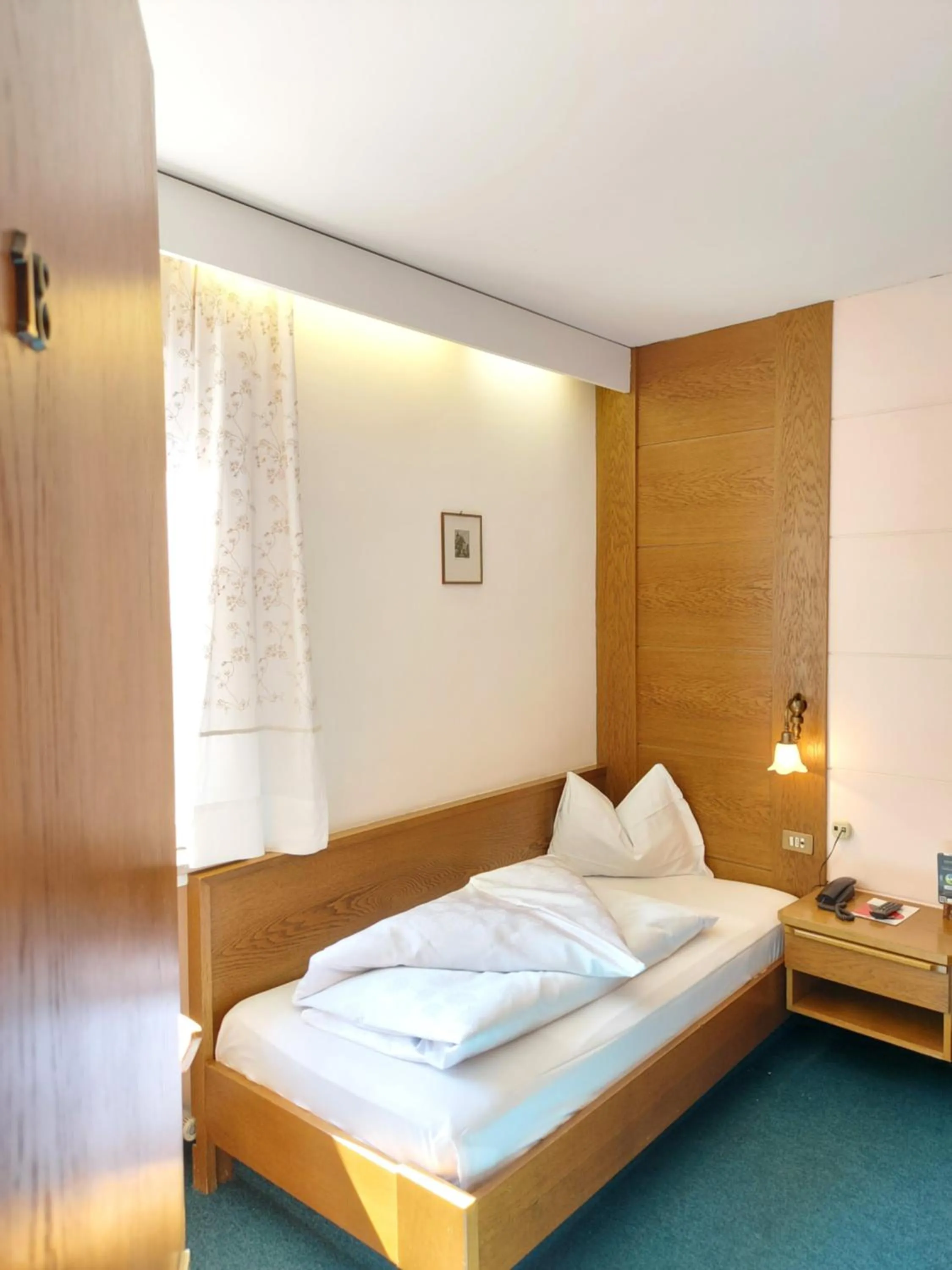 Bedroom, Bed in Hotel Schuster