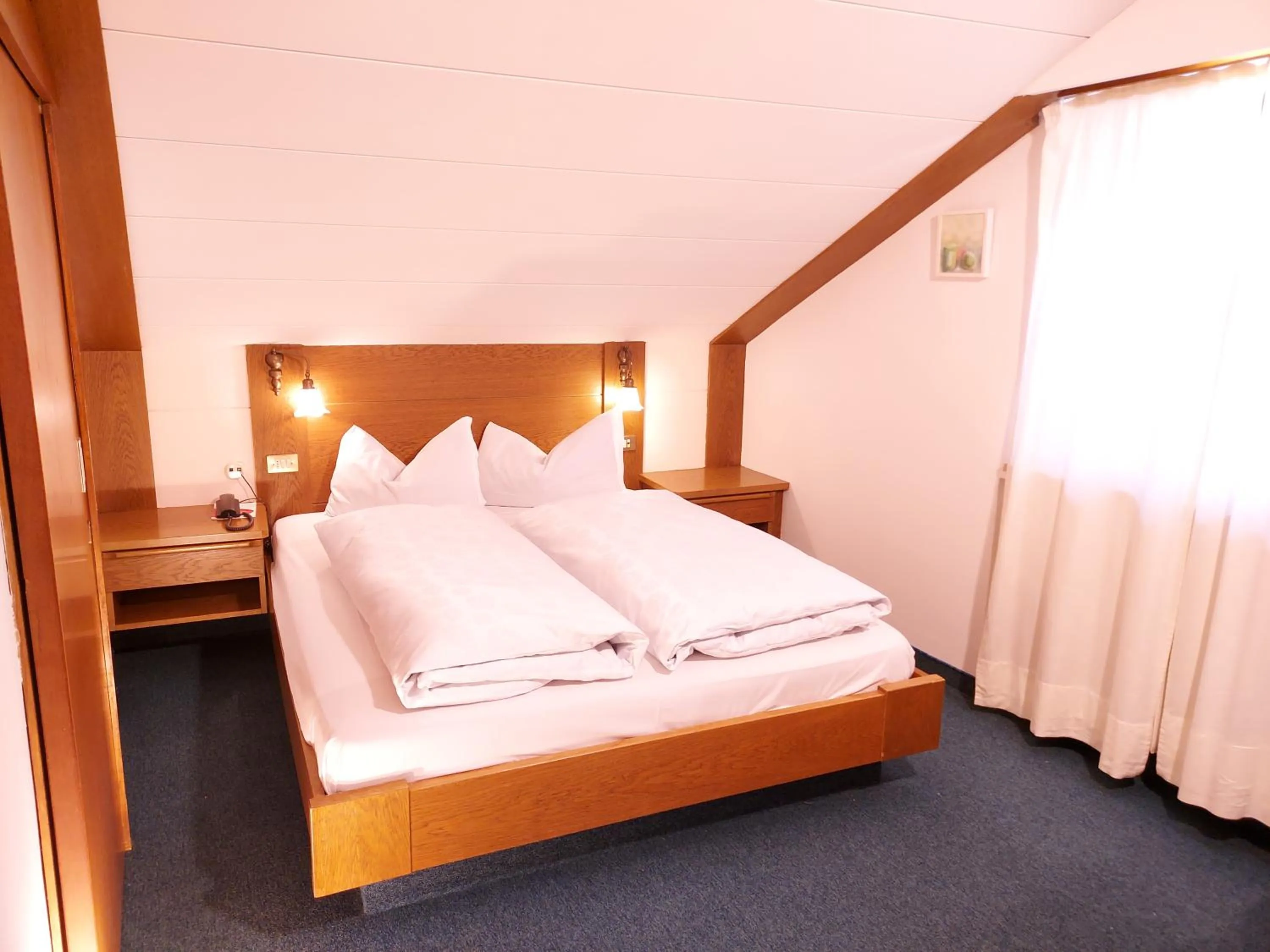 Staff, Bed in Hotel Schuster