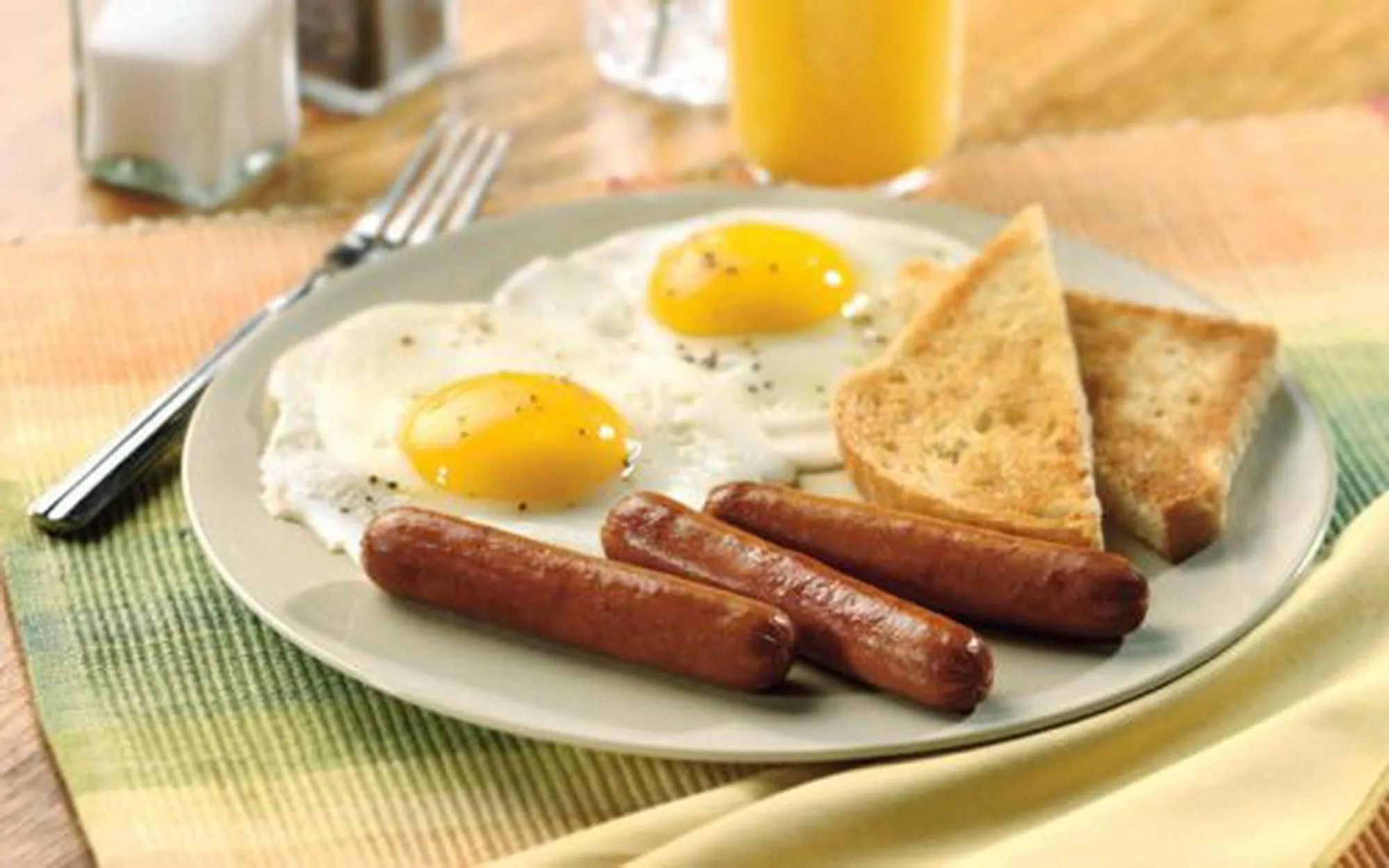 American breakfast in Seribu Resort Thousand Island