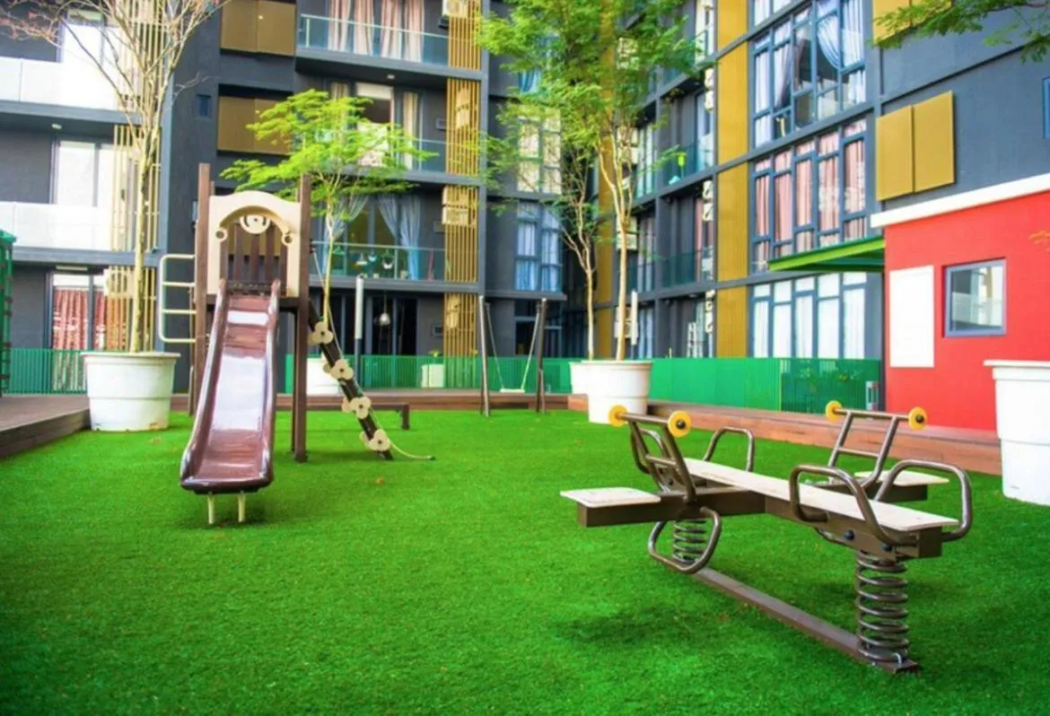 Children play ground in Cube 8 Teens Taman Mount Austin Apartment by UHA