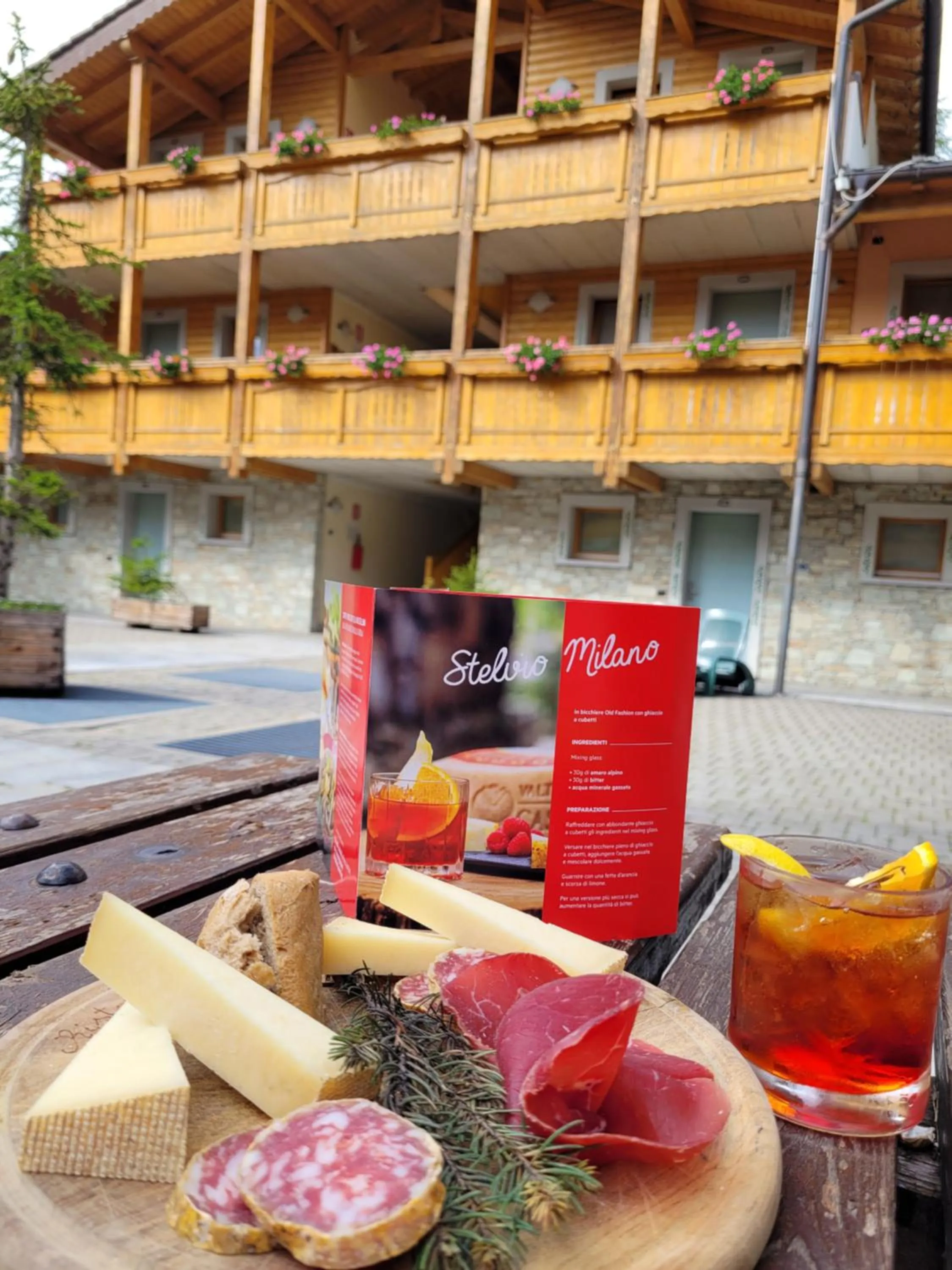 Drinks in Boscone Suite Hotel