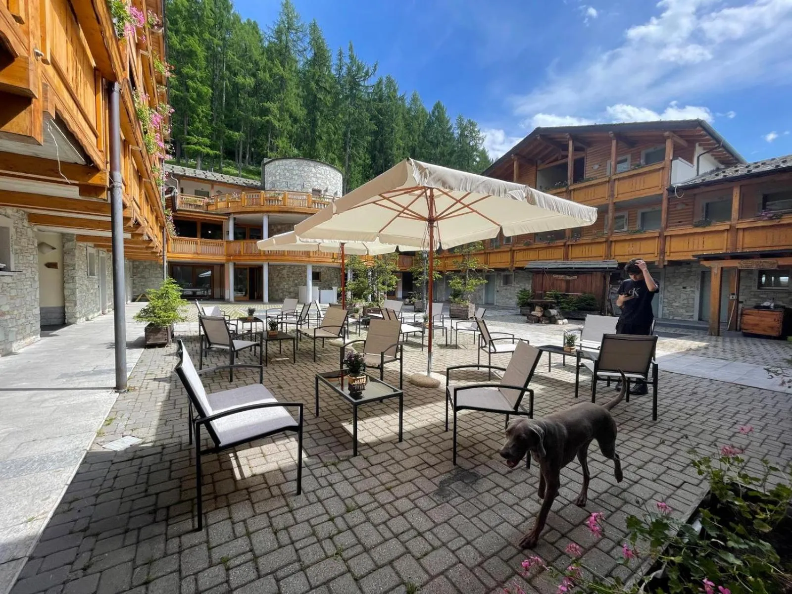 Patio in Boscone Suite Hotel