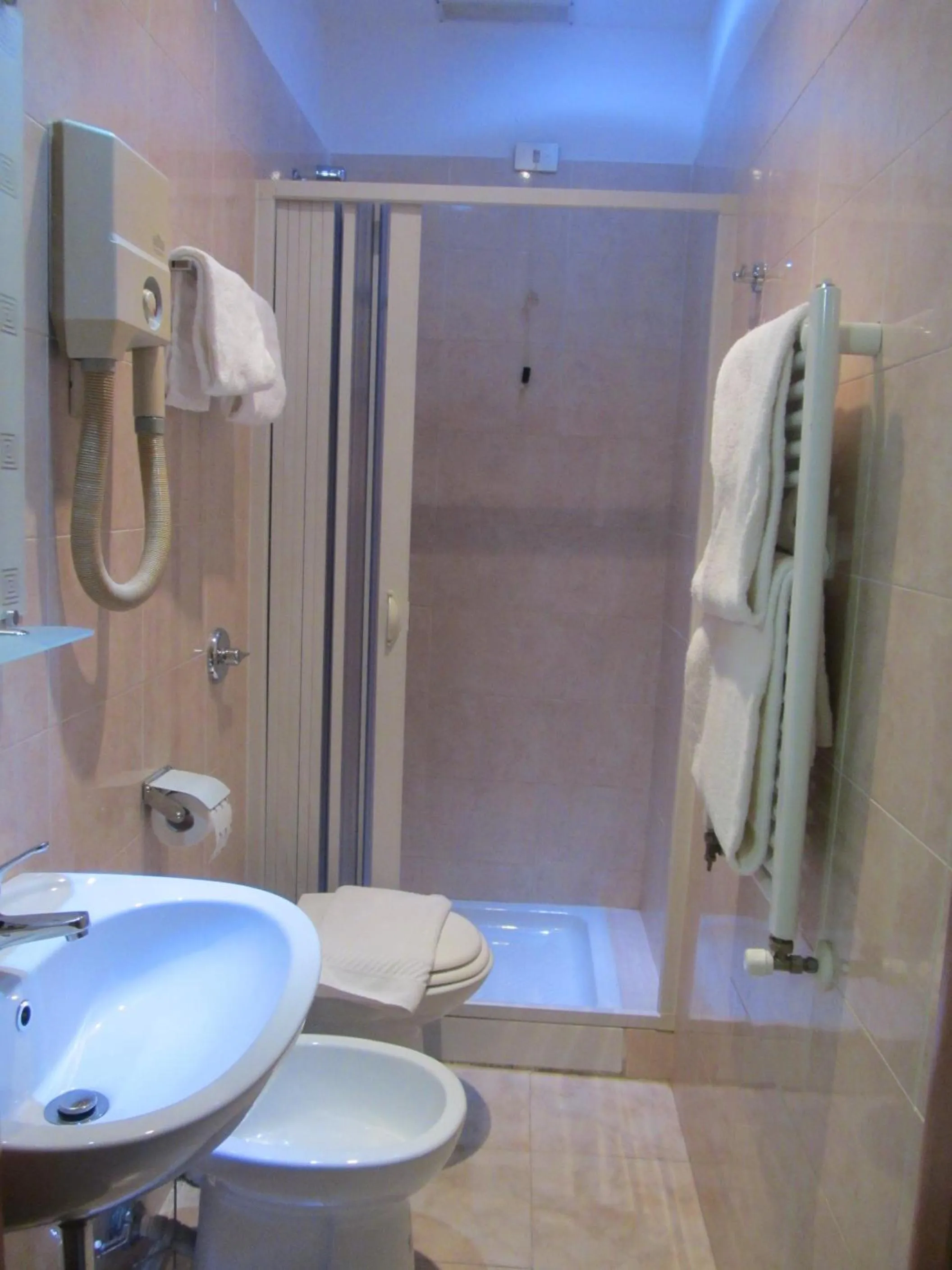 Bathroom in Hotel Nizza