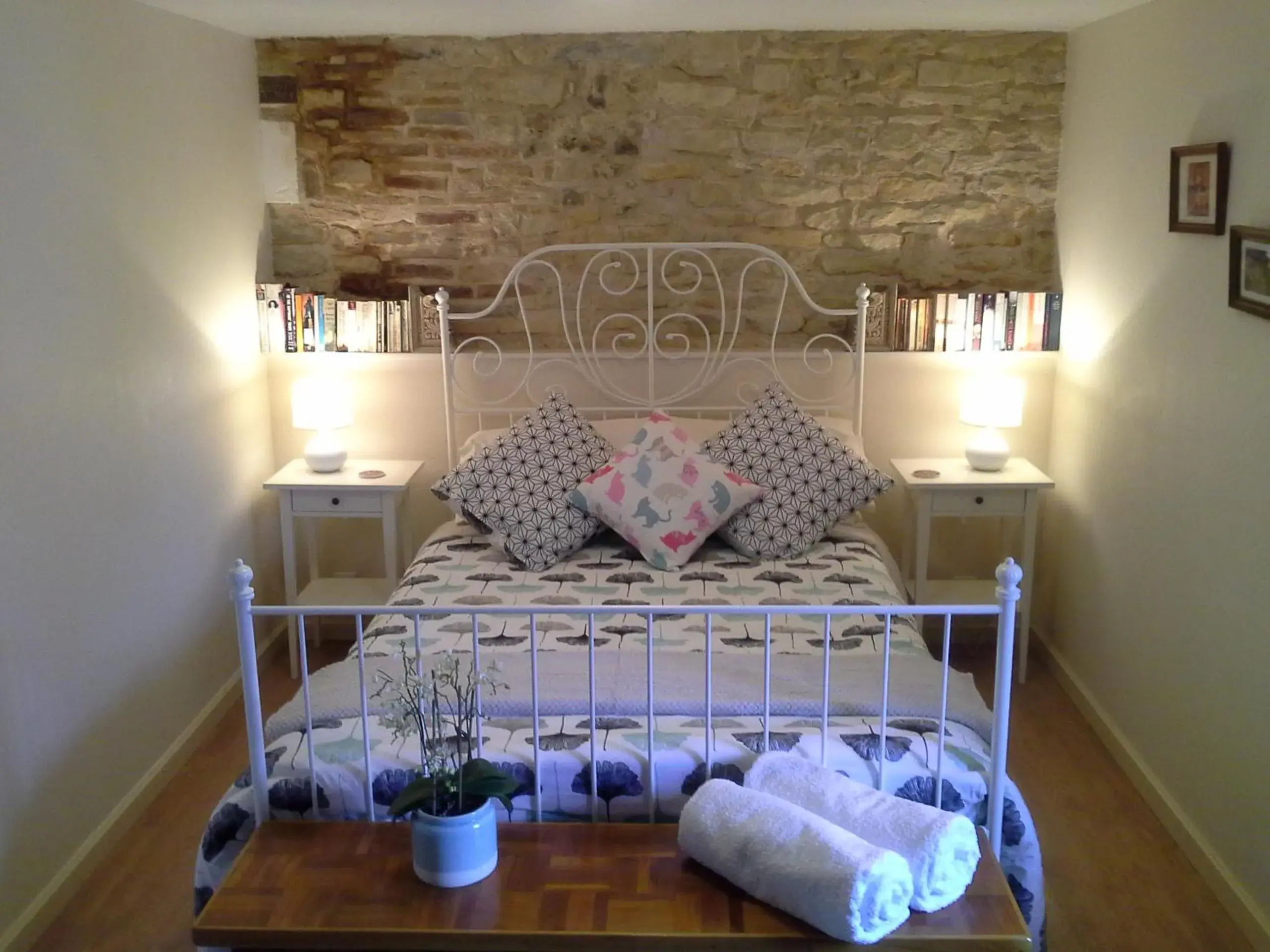 Double Room with Private Bathroom - single occupancy in La Vieille Gorce Chambres d'Hôtes near Civray Double Room with Private Bathroom - single occupancy in La Vieille Gorce Chambres d'Hôtes near Civray