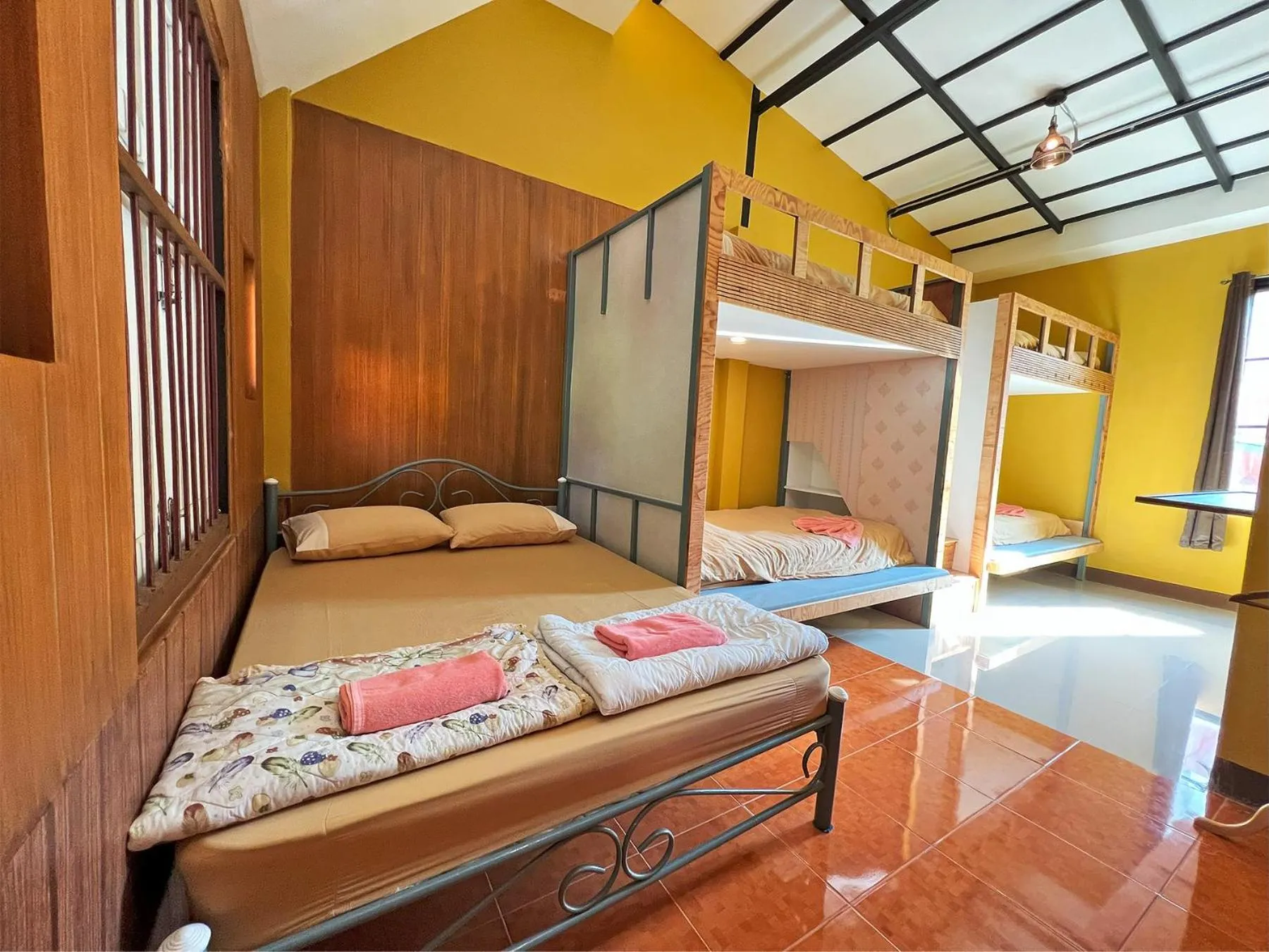 Living room, Bed in Phuiyara Resort