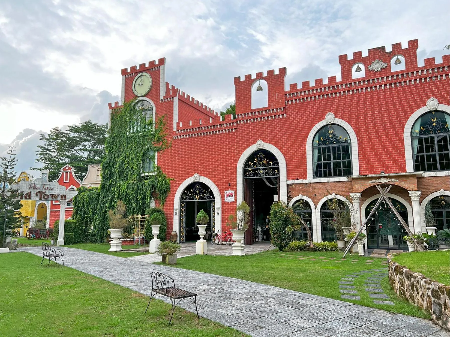 Natural landscape in Phuiyara Resort