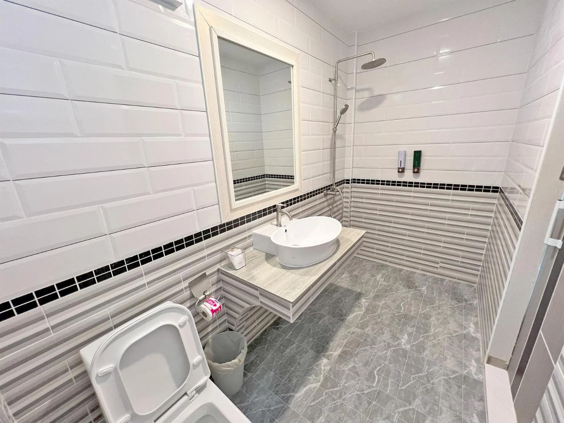 Shower in Phuiyara Resort